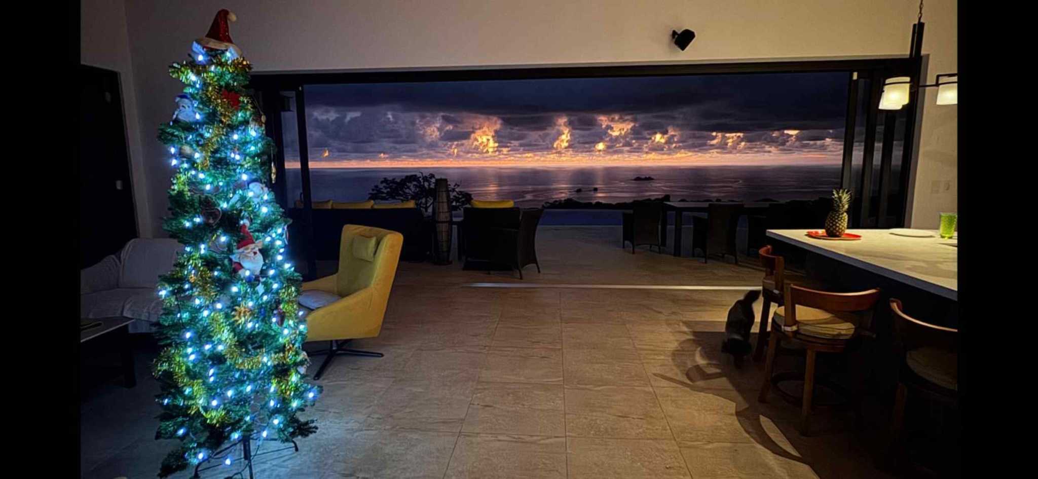 72497-59 Stunning 3-Bedroom Luxury Home with Panoramic Ocean Views & Infinity Pool in Ojochal Costa Rica