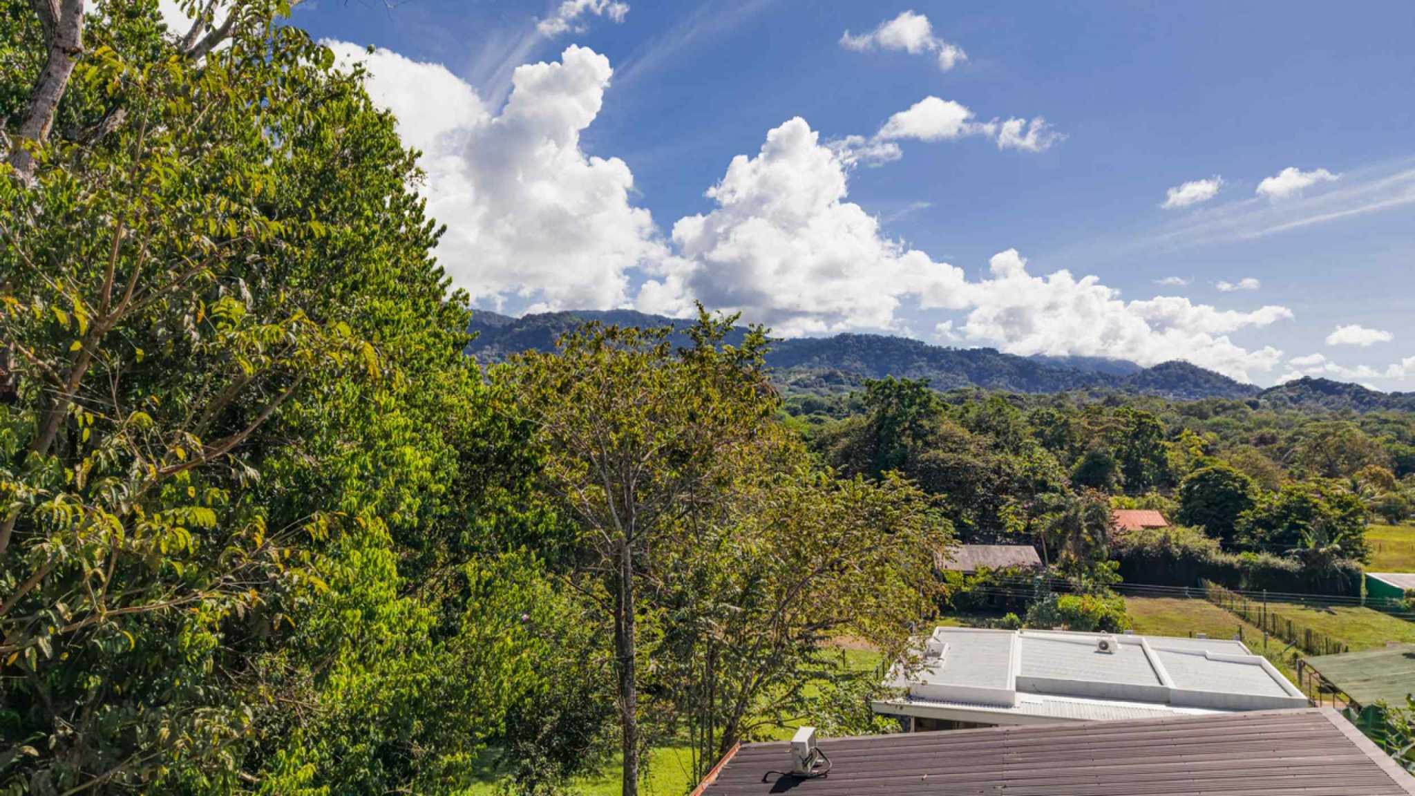 72623-4 Charming 2-Bedroom Home with Mountain Views & Swimming Pool in Ojochal Costa Rica