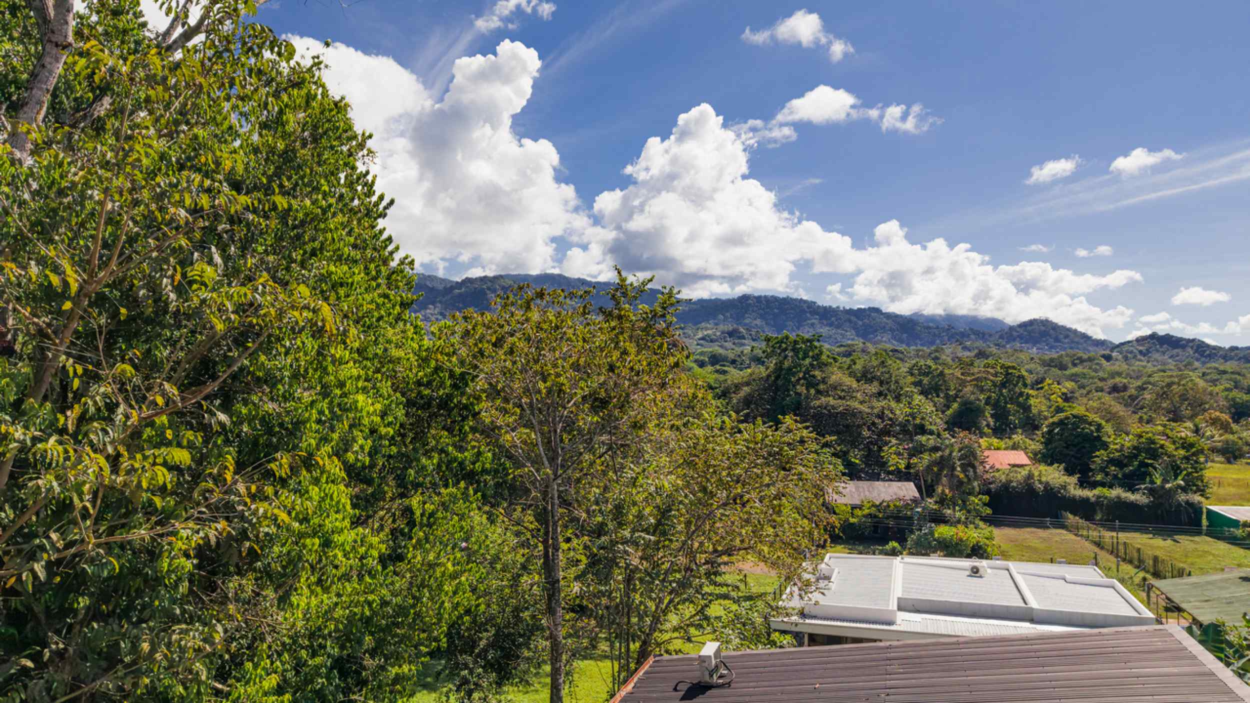 72623-4 Charming 2-Bedroom Home with Mountain Views & Swimming Pool in Ojochal Costa Rica