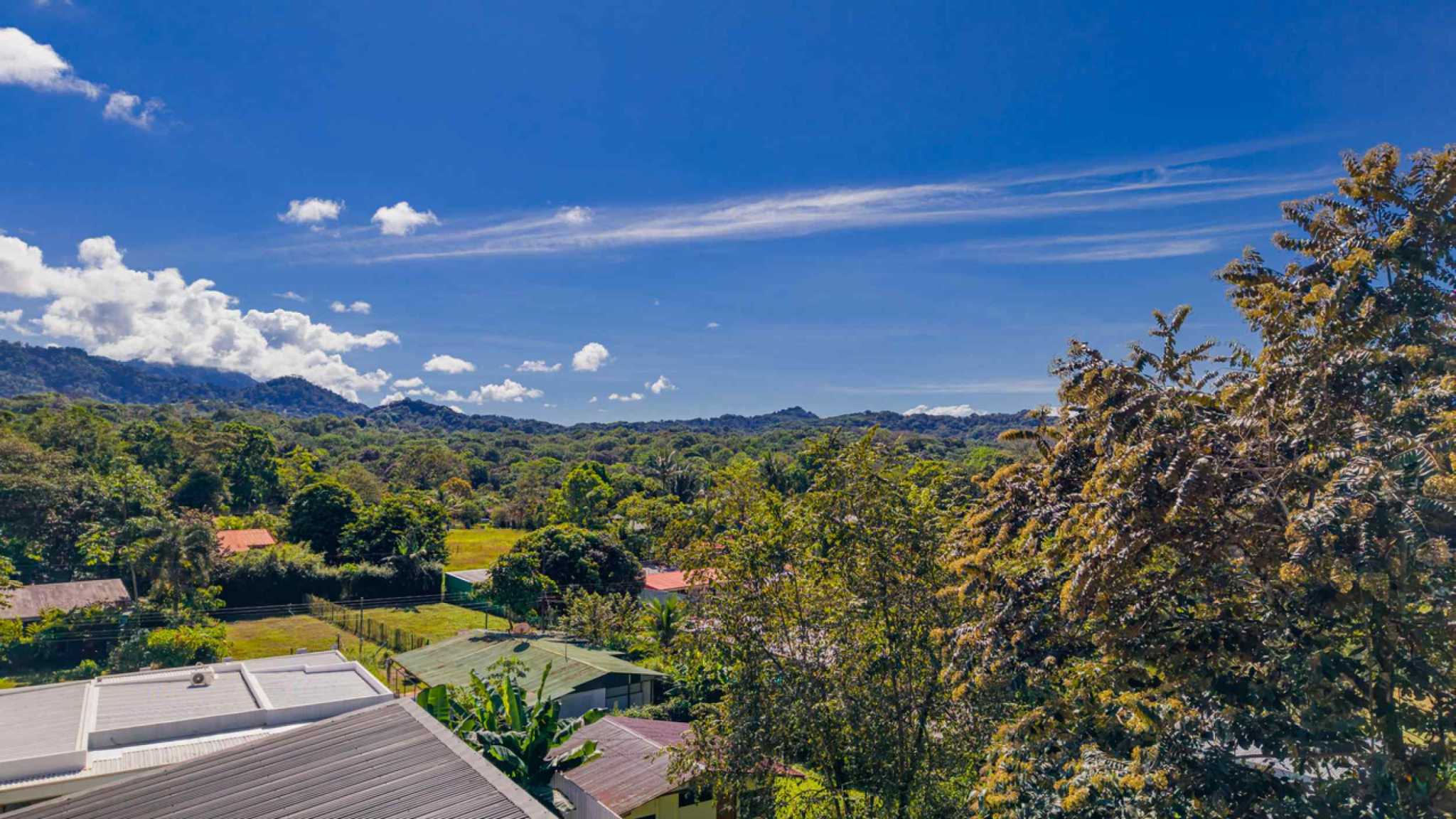 72623-5 Charming 2-Bedroom Home with Mountain Views & Swimming Pool in Ojochal Costa Rica