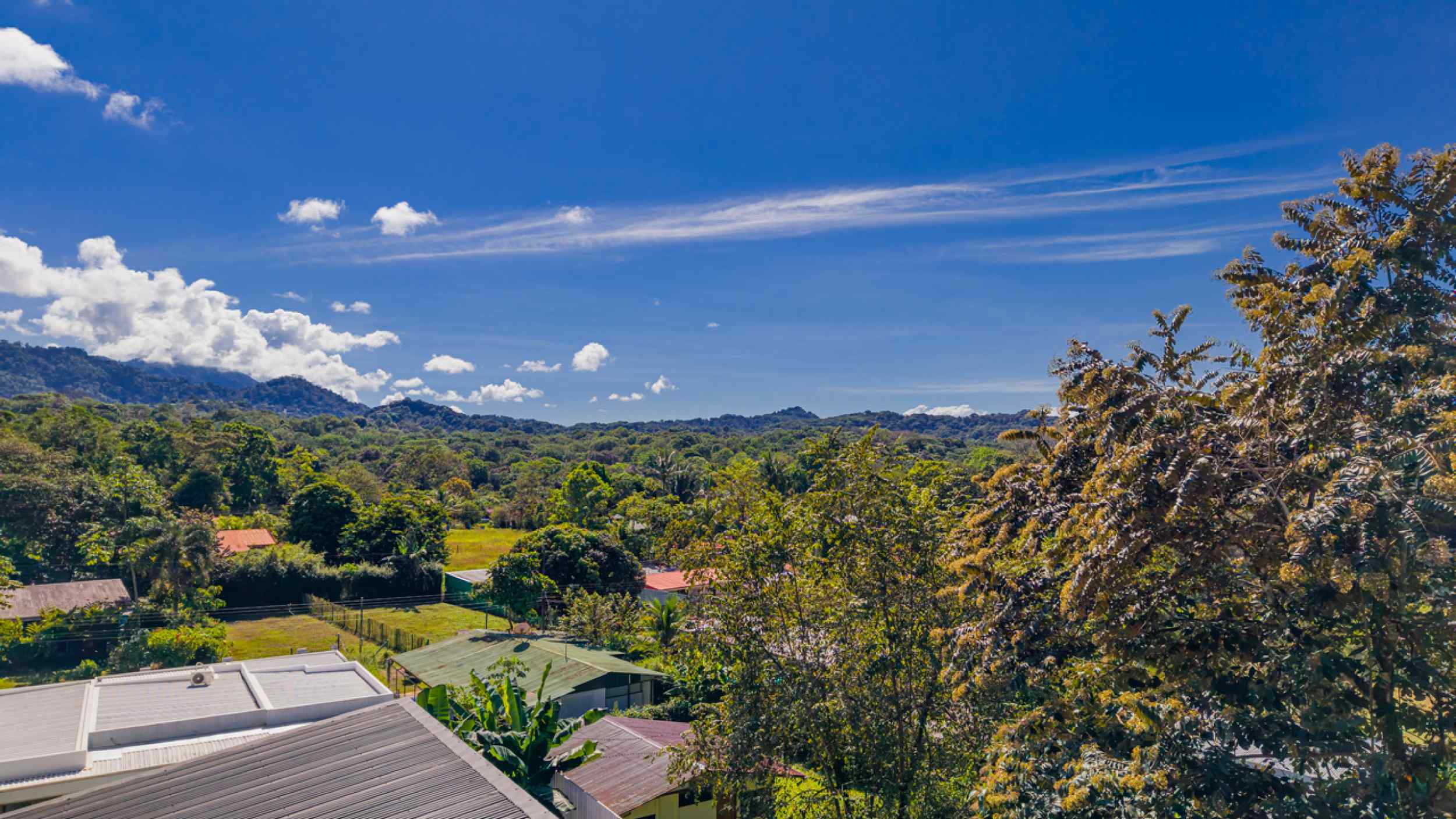 72623-5 Charming 2-Bedroom Home with Mountain Views & Swimming Pool in Ojochal Costa Rica