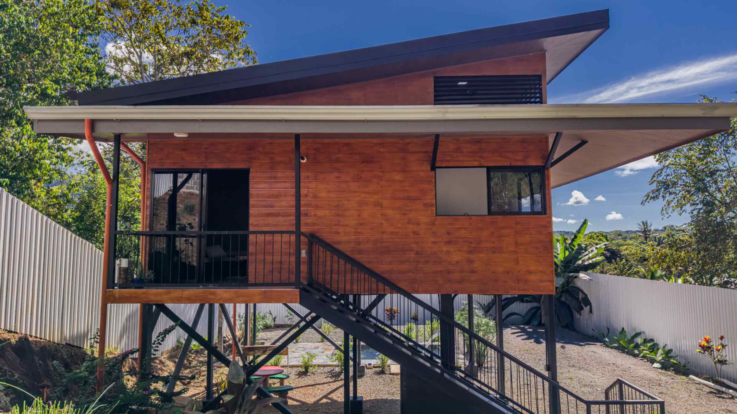 72623-7 Charming 2-Bedroom Home with Mountain Views & Swimming Pool in Ojochal Costa Rica