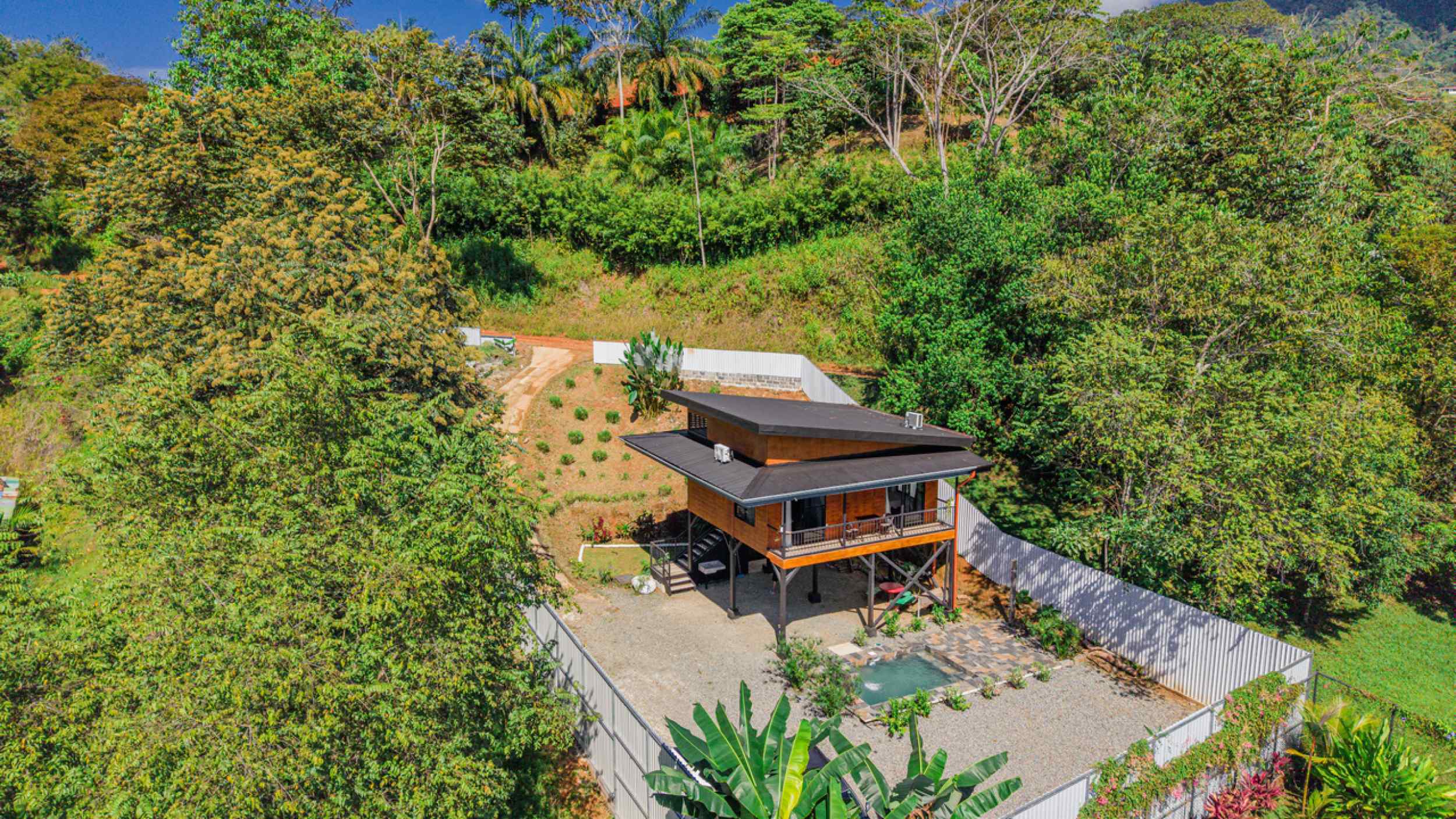 72623-16 Charming 2-Bedroom Home with Mountain Views & Swimming Pool in Ojochal Costa Rica