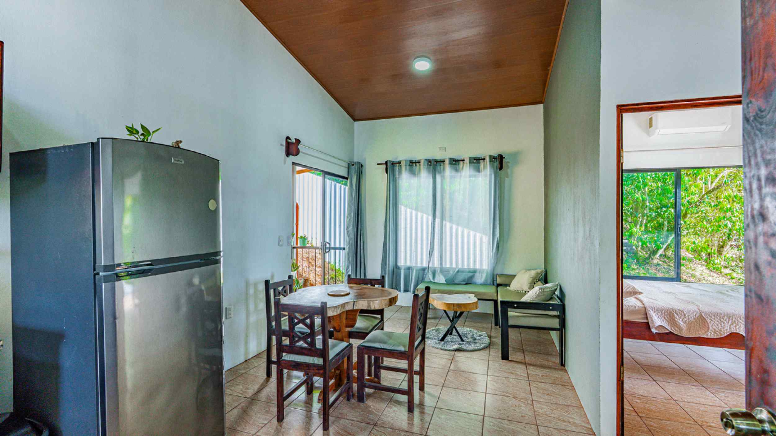 72623-22 Charming 2-Bedroom Home with Mountain Views & Swimming Pool in Ojochal Costa Rica