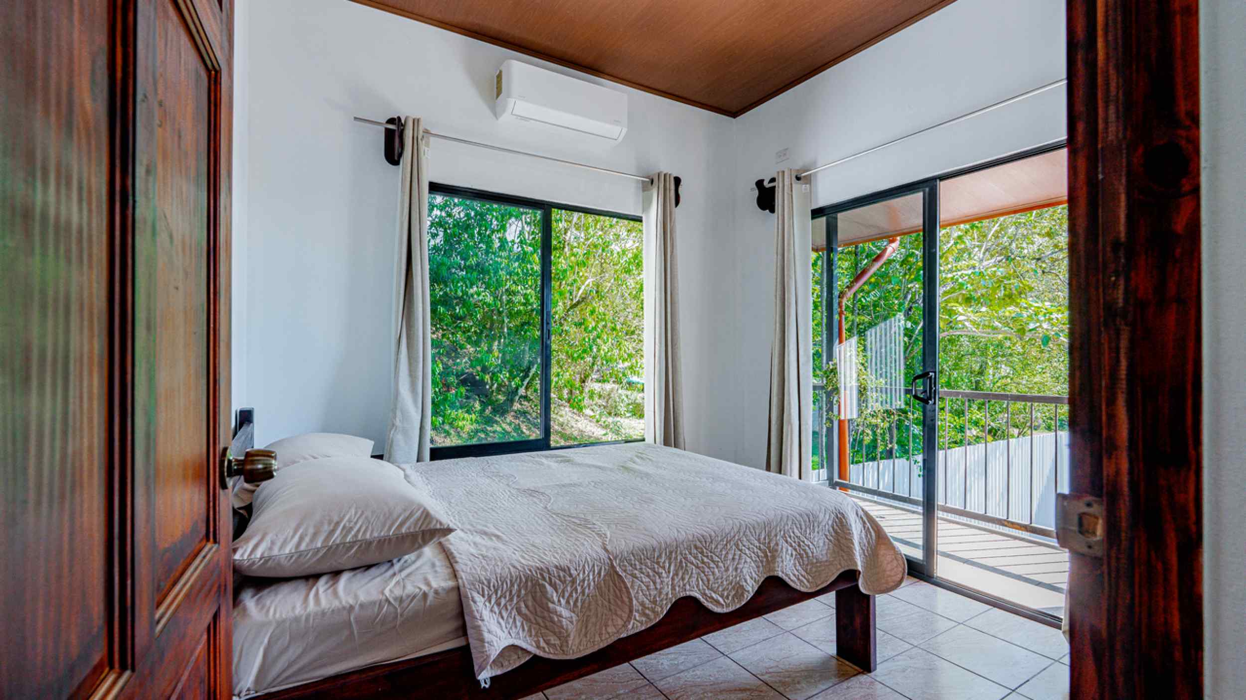 72623-27 Charming 2-Bedroom Home with Mountain Views & Swimming Pool in Ojochal Costa Rica