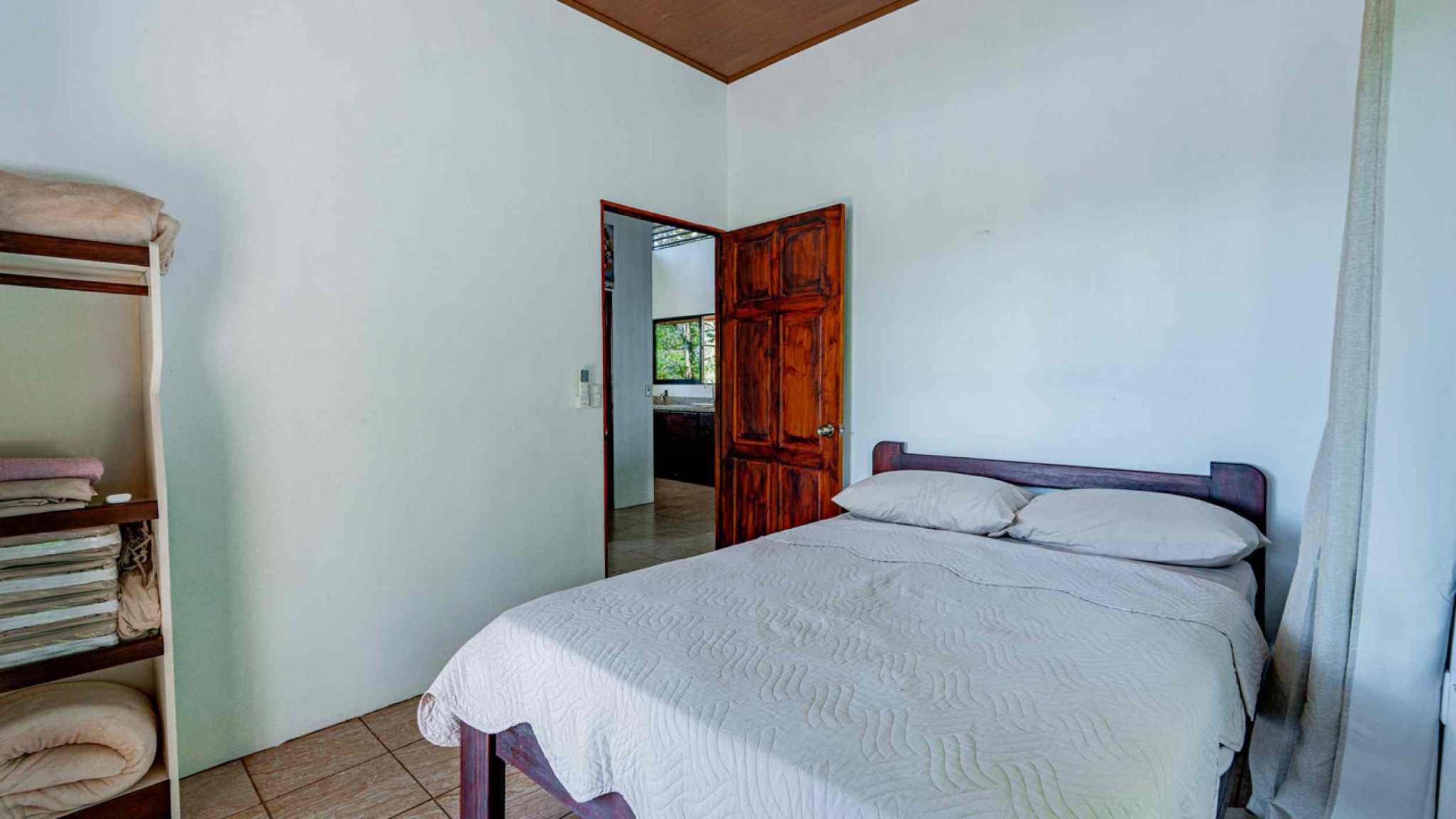 72623-29 Charming 2-Bedroom Home with Mountain Views & Swimming Pool in Ojochal Costa Rica