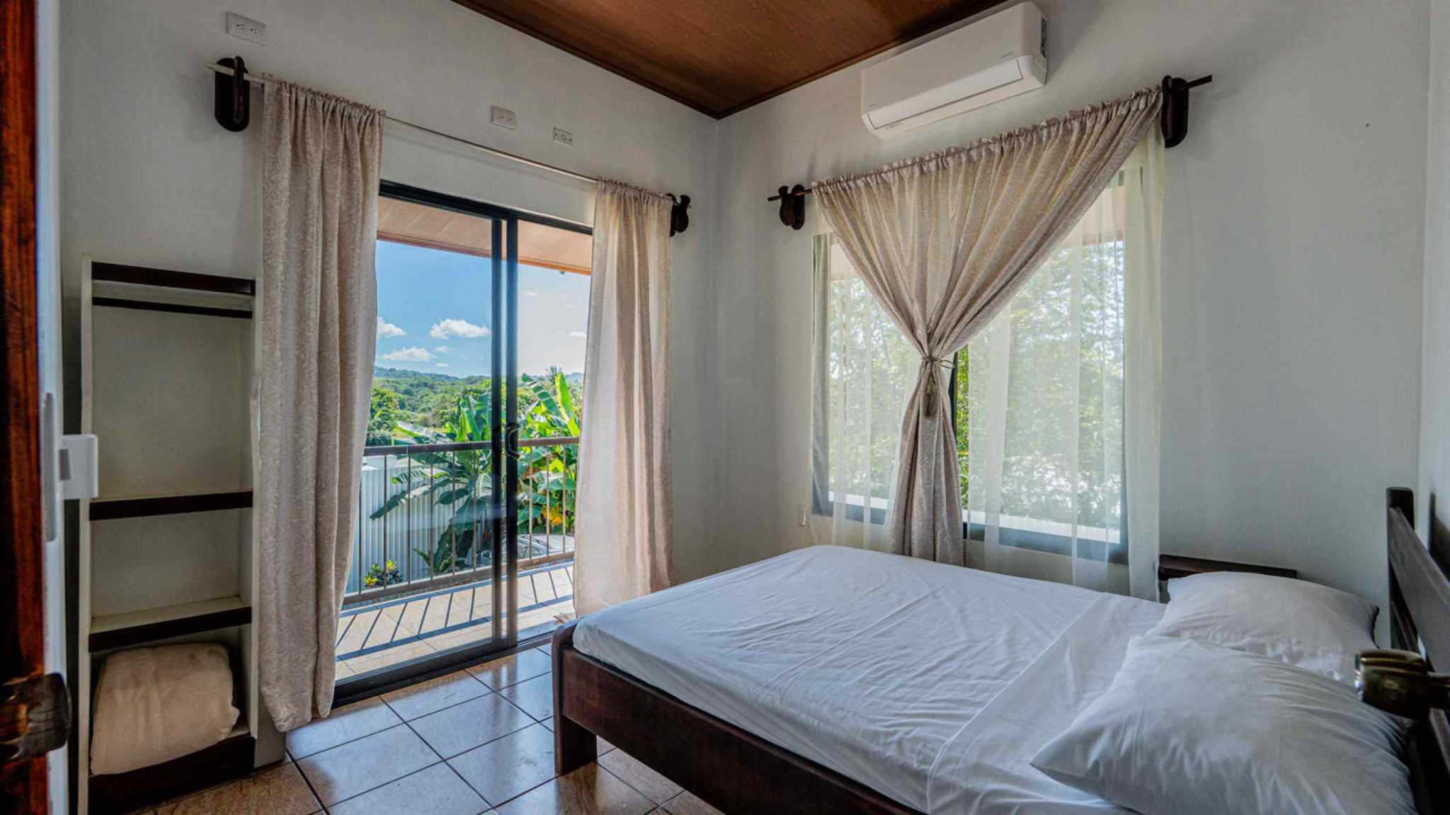 72623-33 Charming 2-Bedroom Home with Mountain Views & Swimming Pool in Ojochal Costa Rica
