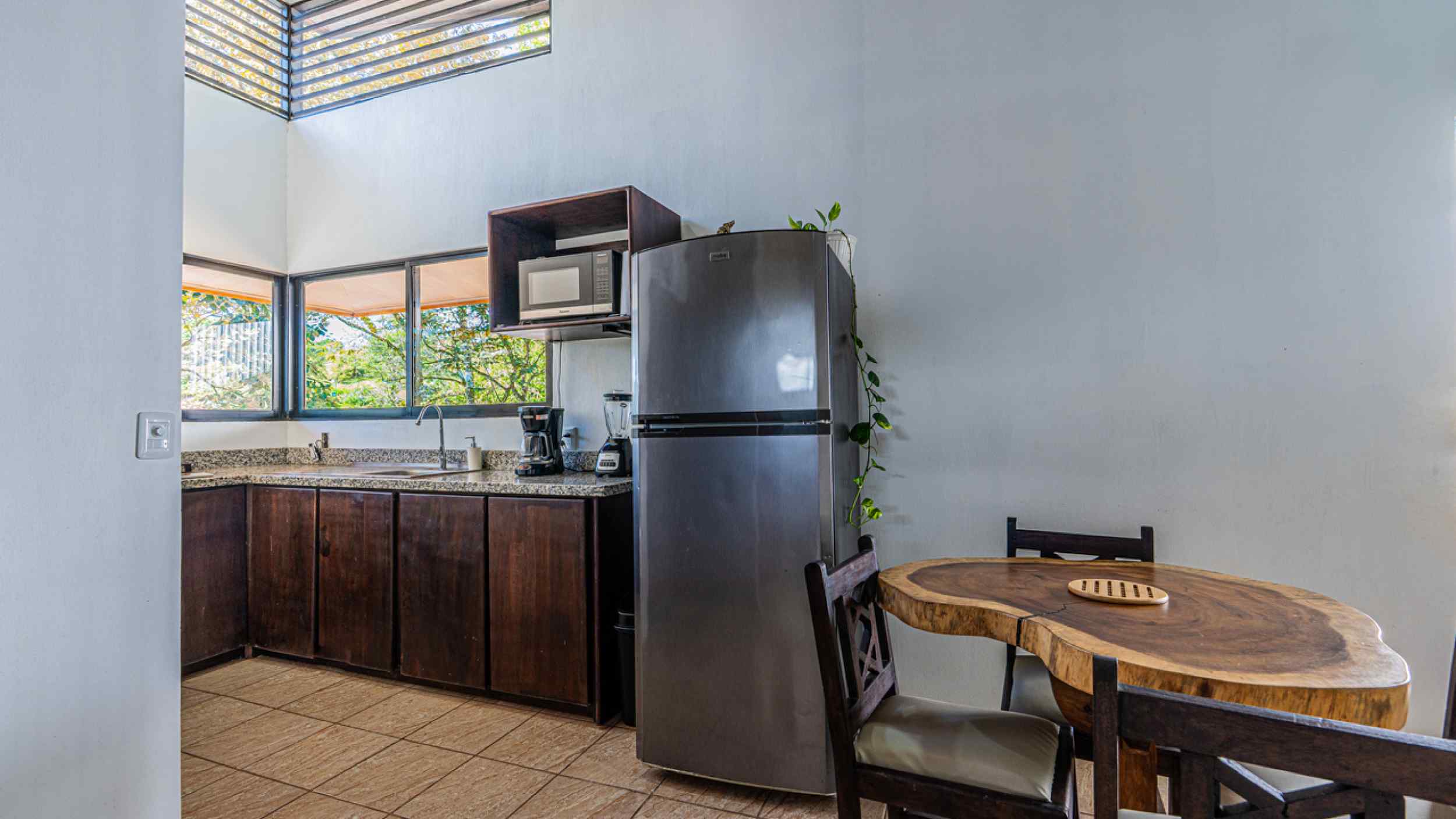 72623-43 Charming 2-Bedroom Home with Mountain Views & Swimming Pool in Ojochal Costa Rica