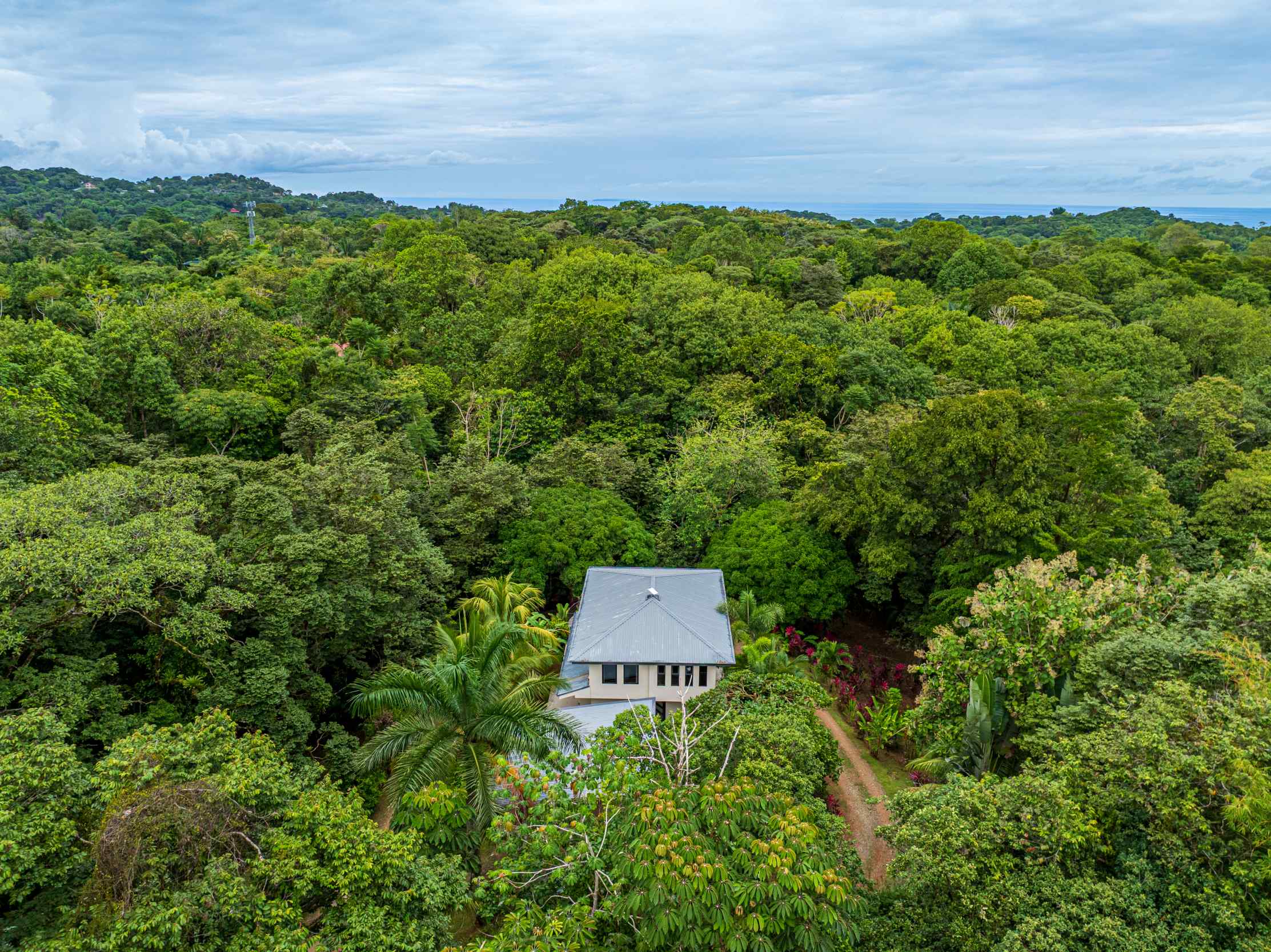 73034-25 Luxurious 5-Bedroom Rainforest Estate with Pool & Guest House in Ojochal Costa Rica