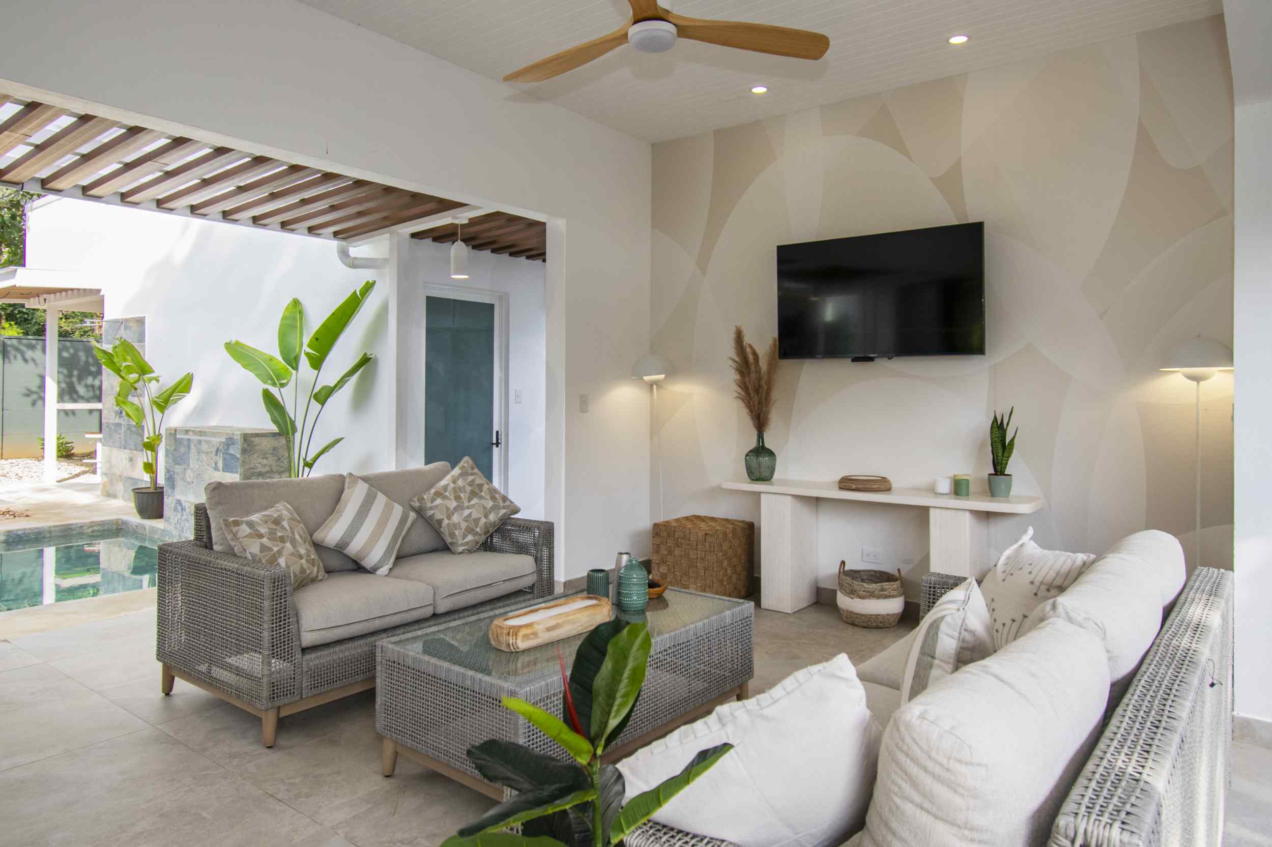 Modern Tropical 3-Bedroom Home with Private Pool & High-Speed Internet in Uvita Costa Rica