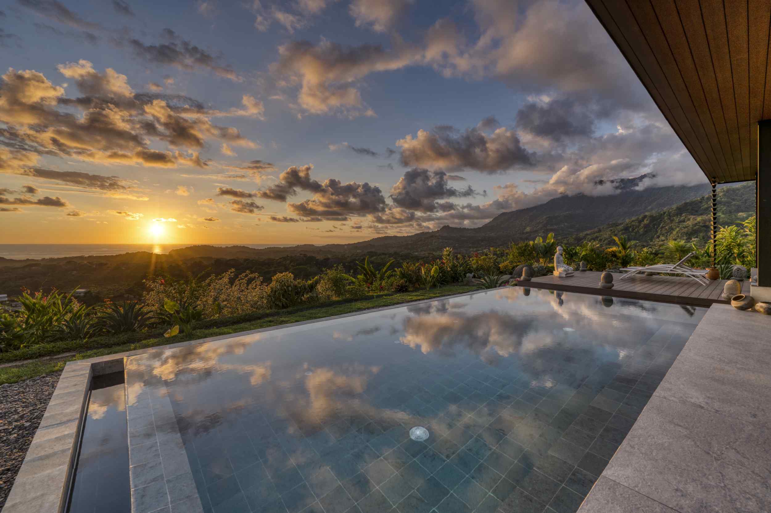 73787-9 Remarkable 4-Bedroom Home with Ocean Views, Infinity Pool & Solar Power in Ojochal Costa Rica