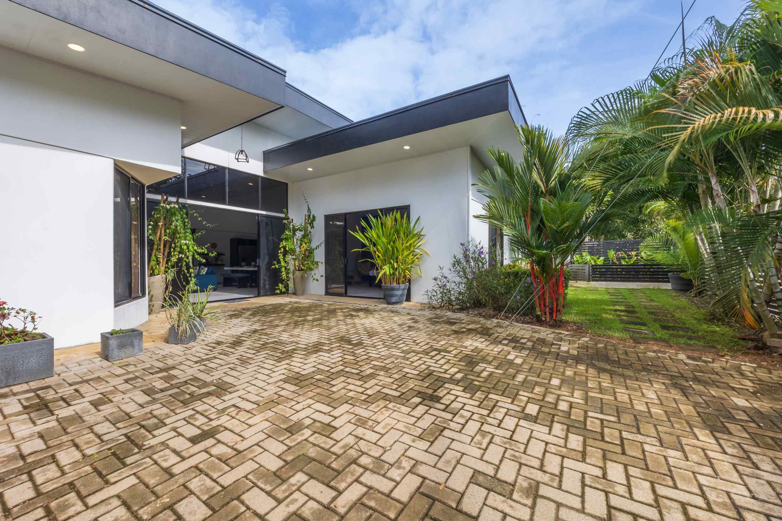Stunning 3-Bedroom Modern Home with Pool & Waterfall Terrace in Uvita Costa Rica