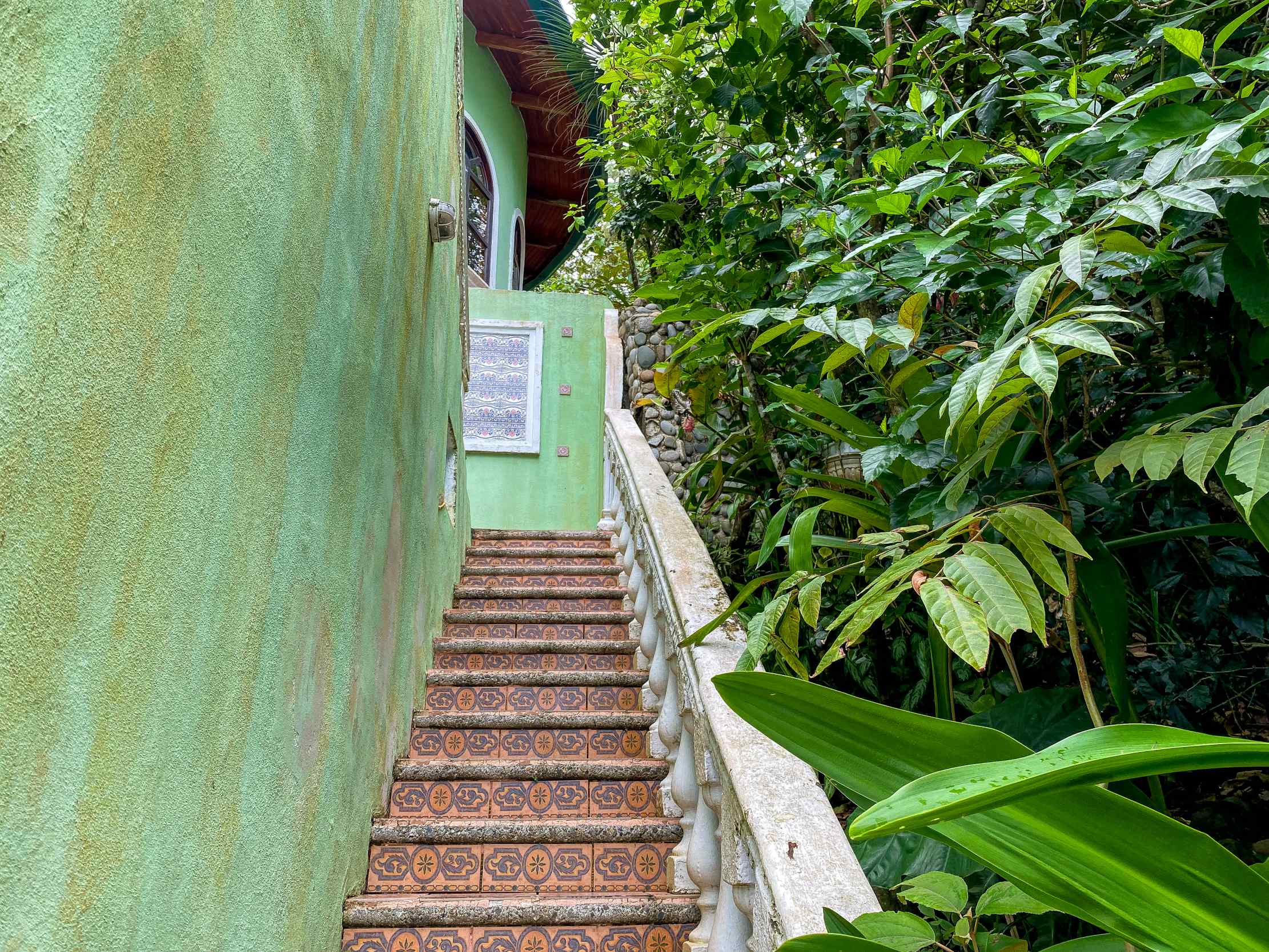 73992-8 Charming 2-Bedroom House with Ocean Views, Private Pool & Jungle Surroundings in Ojochal Costa Rica