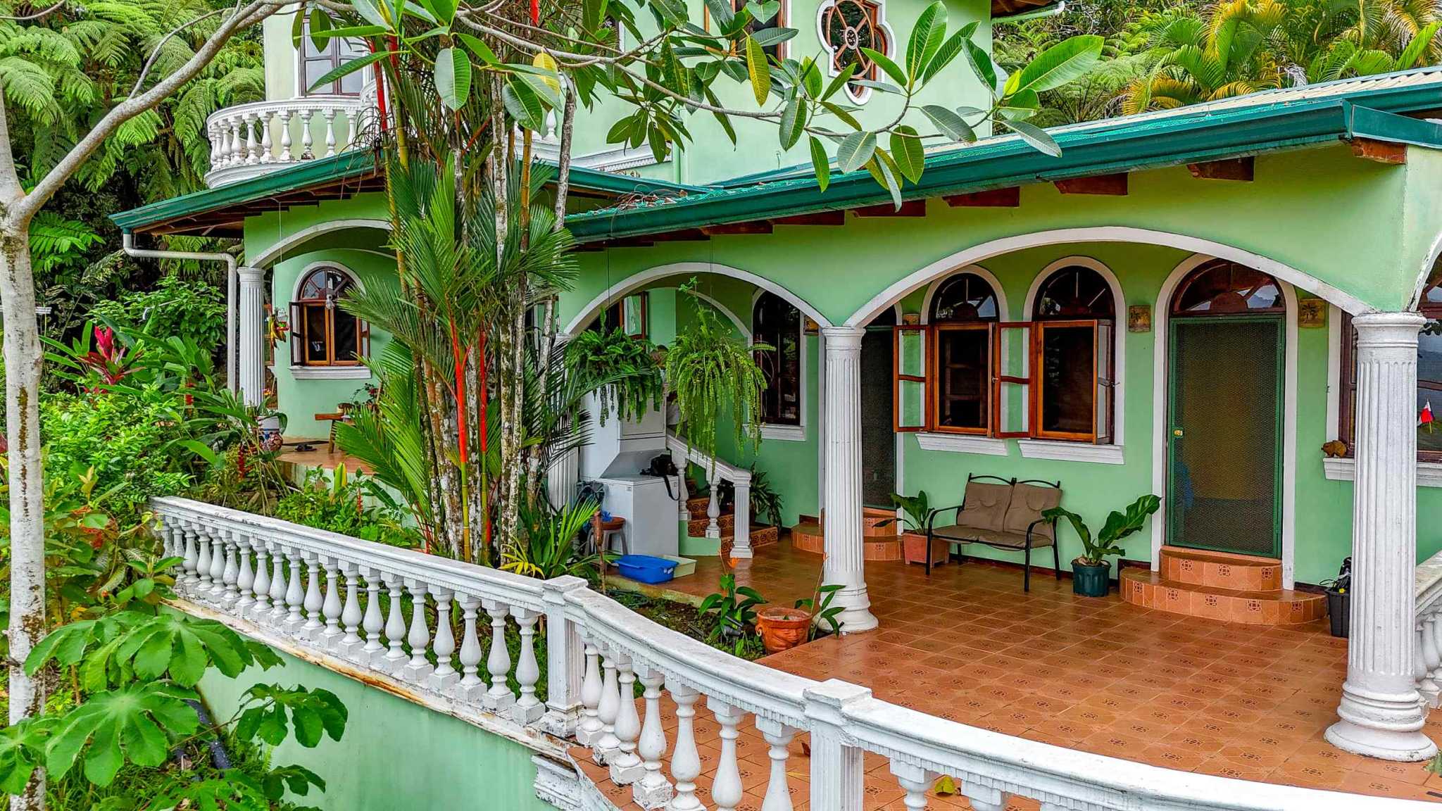 Charming 2-Bedroom House with Ocean Views, Private Pool & Jungle Surroundings in Ojochal Costa Rica