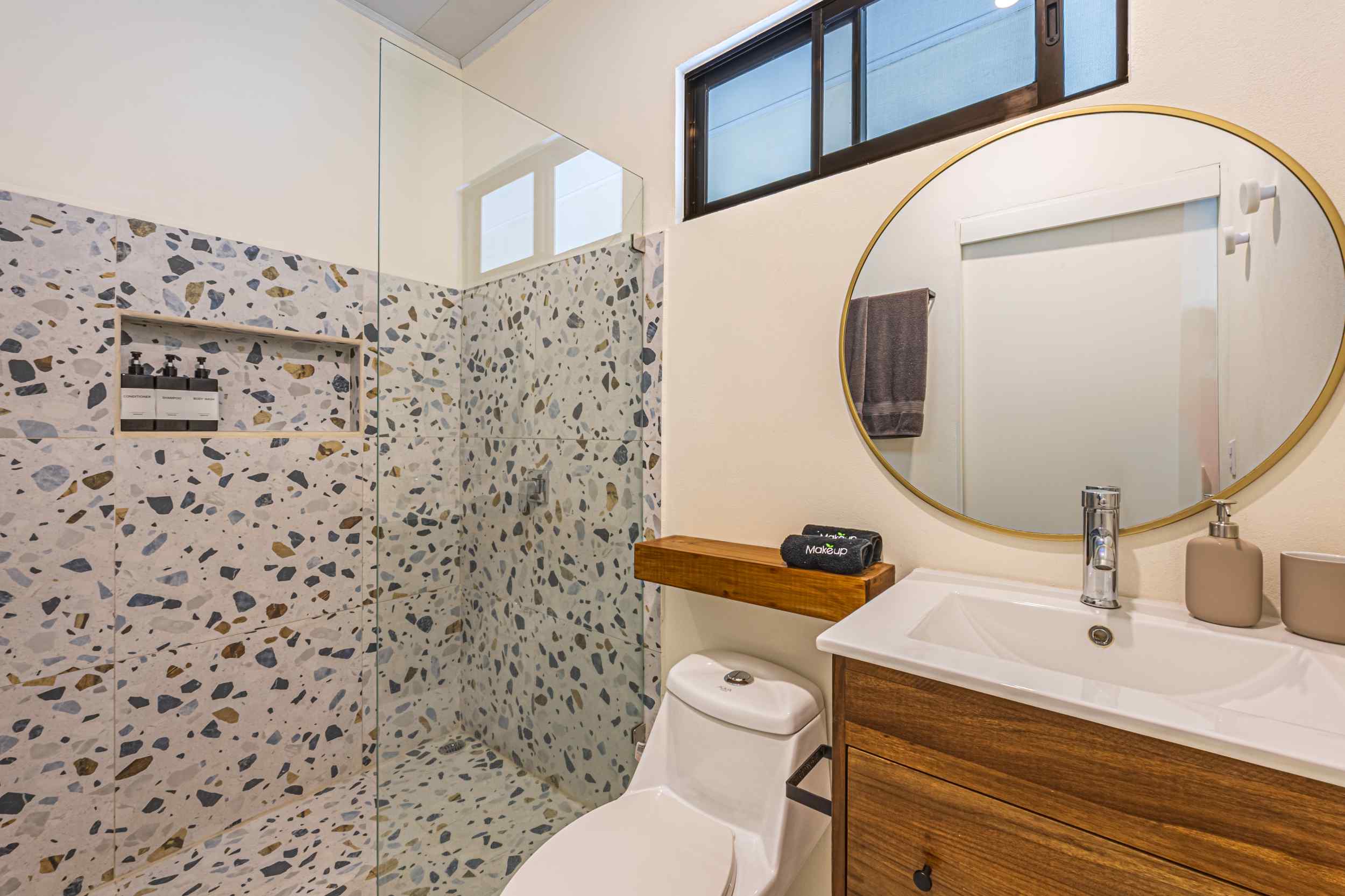 74009-28 Turnkey Five-Star Boutique Hotel with Pool & Income Potential in Uvita Costa Rica