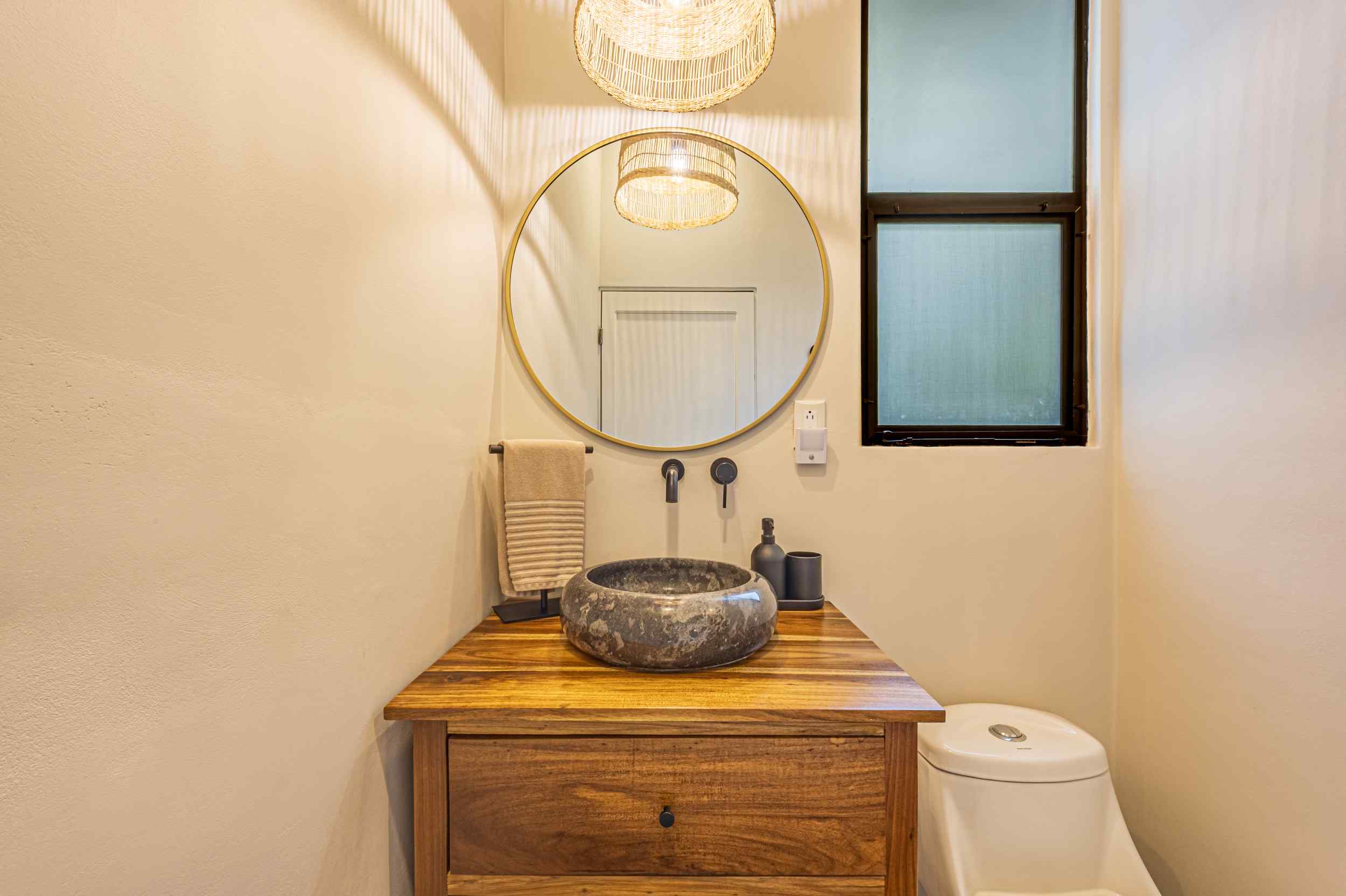 74009-46 Turnkey Five-Star Boutique Hotel with Pool & Income Potential in Uvita Costa Rica