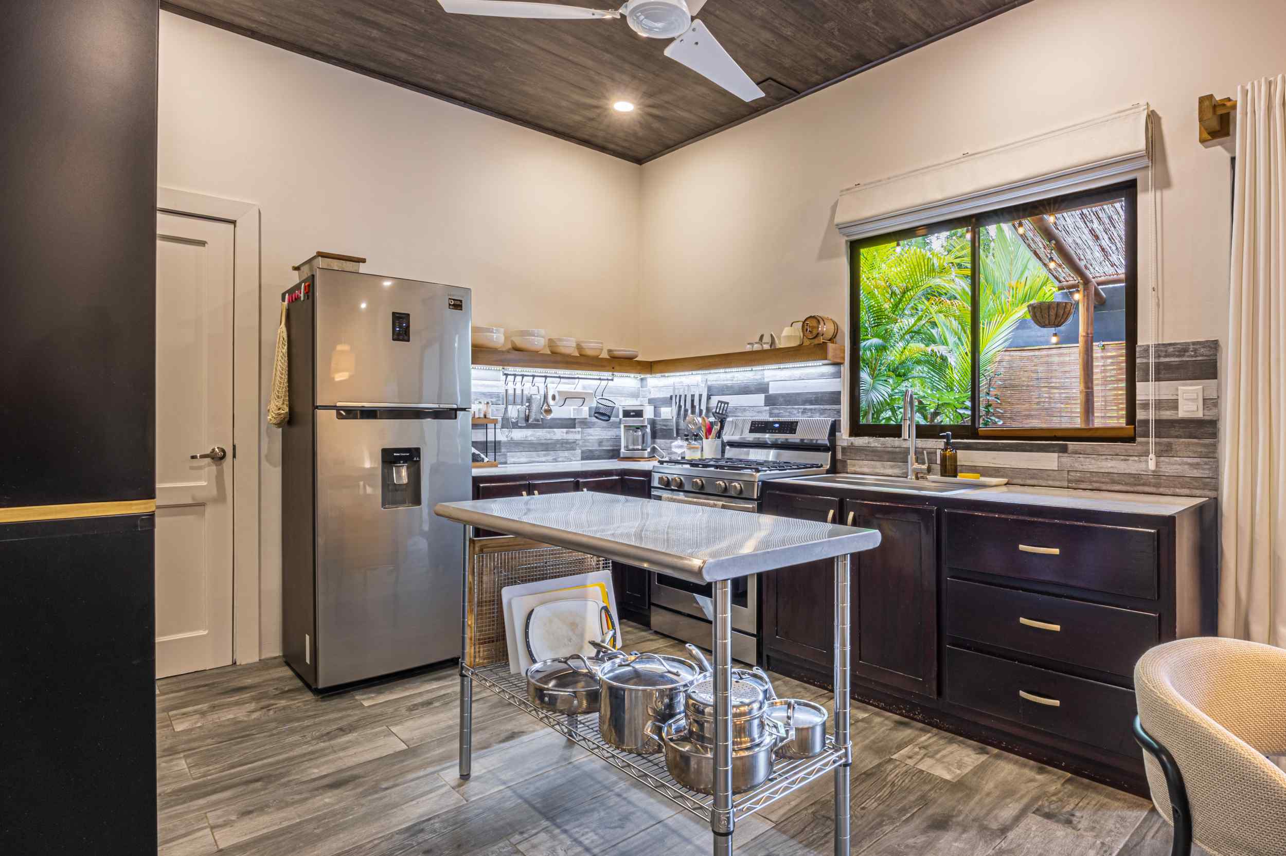 74009-51 Turnkey Five-Star Boutique Hotel with Pool & Income Potential in Uvita Costa Rica