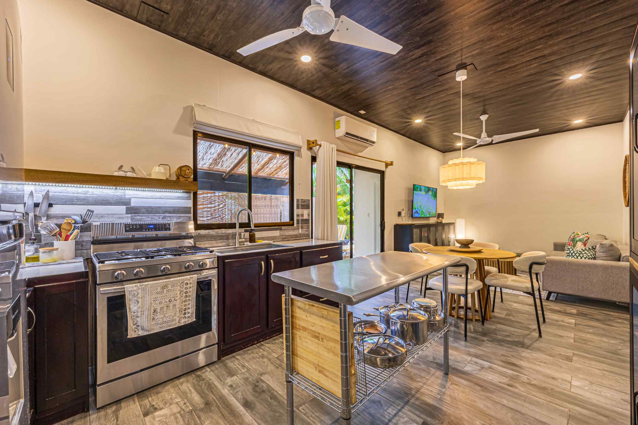 74009-53 Turnkey Five-Star Boutique Hotel with Pool & Income Potential in Uvita Costa Rica