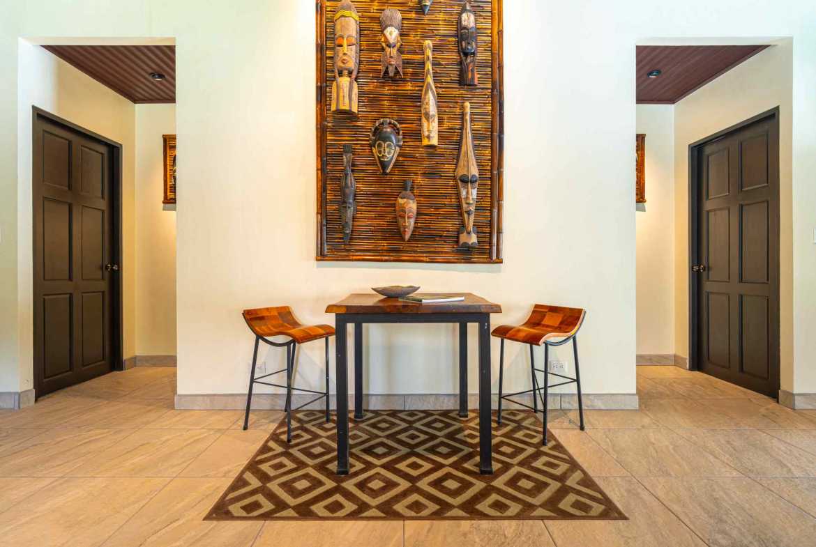 Beautifully Updated 2-Bedroom Villa, photo 21 of 24
