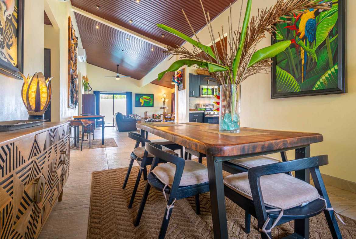 Beautifully Updated 2-Bedroom Villa, photo 23 of 24