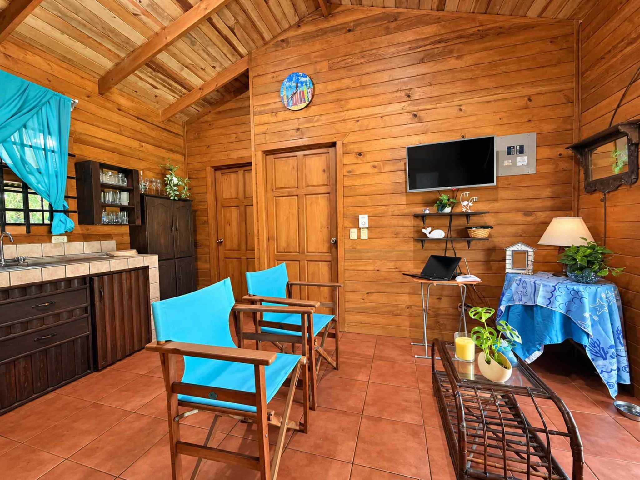 74511-8 Charming 2-Bedroom Riverside Pine Cabin with River & Jungle Views in Uvita Costa Rica