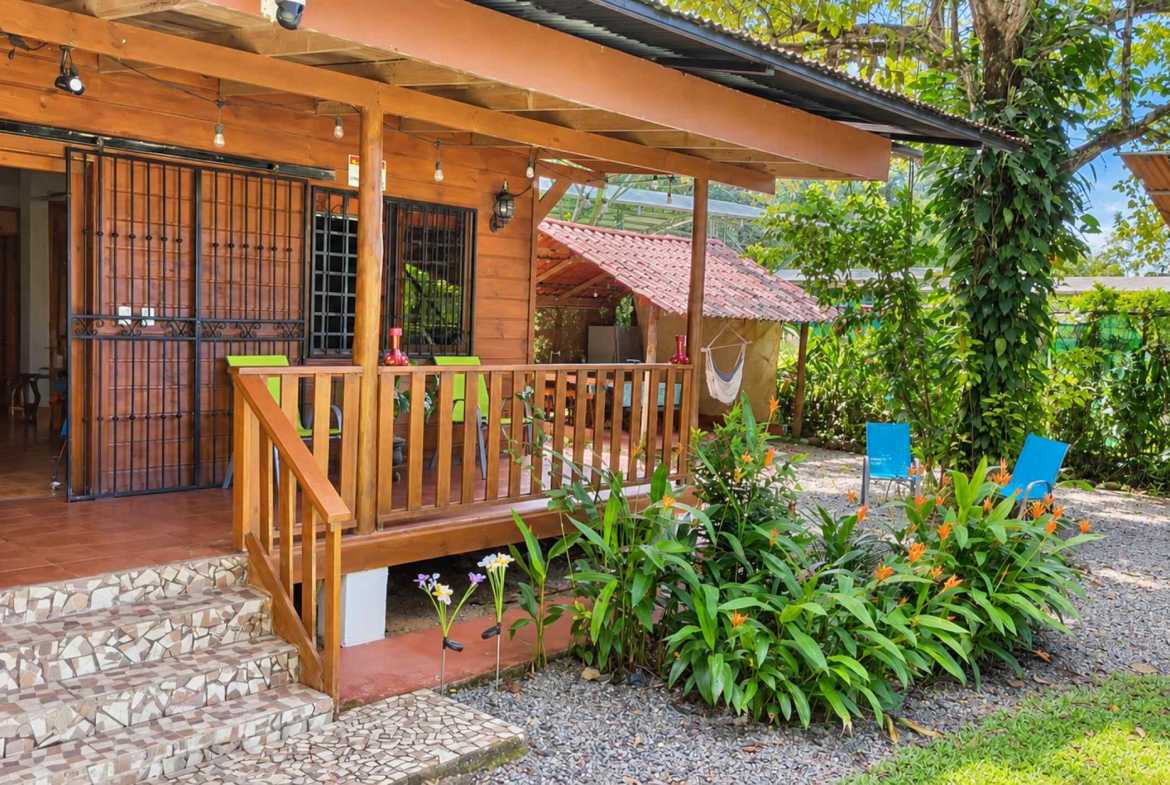 2-Bedroom Riverside Pine Cabin with River & Jungle Views, photo 12 of 24