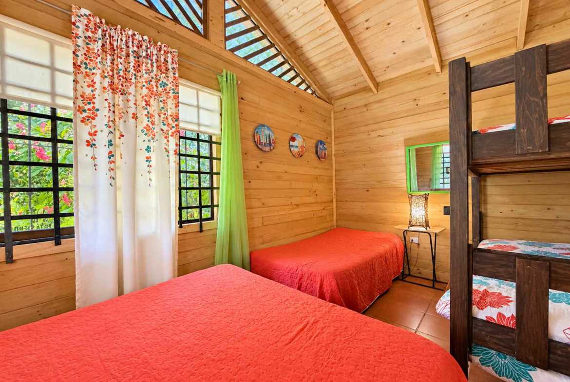2-Bedroom Riverside Pine Cabin with River & Jungle Views, photo 17 of 24