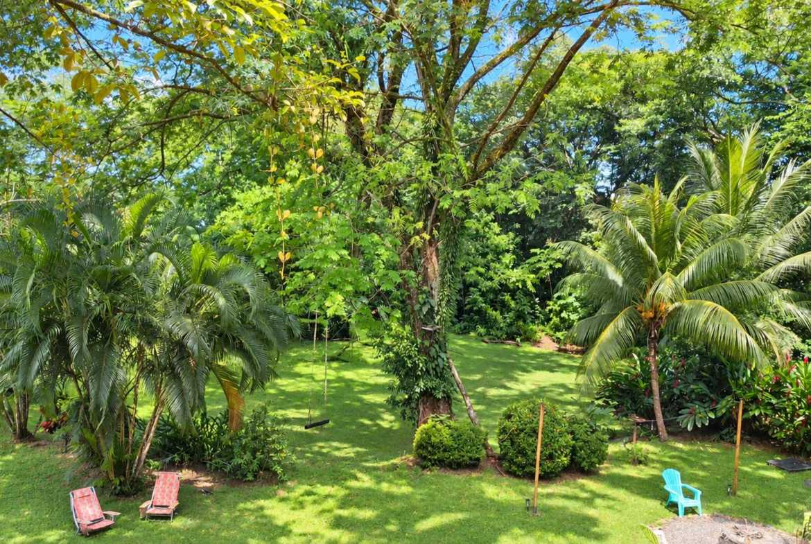 2-Bedroom Riverside Pine Cabin with River & Jungle Views, photo 18 of 24