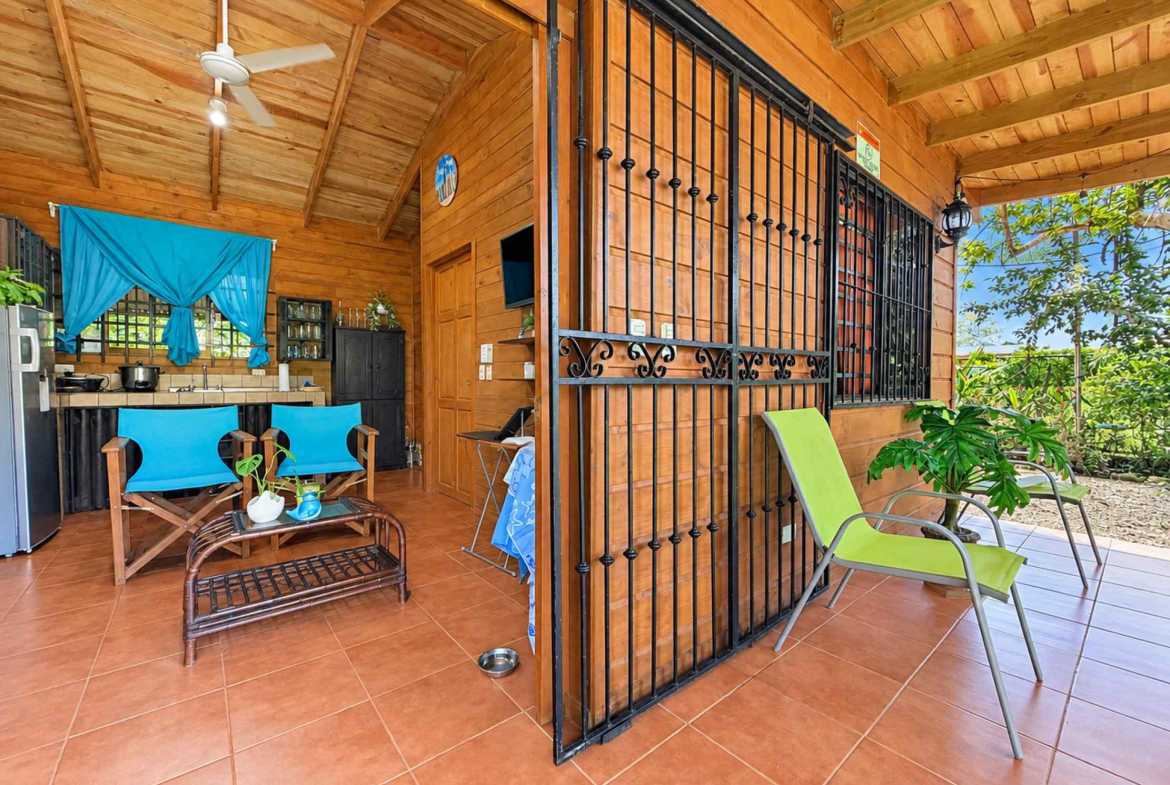 2-Bedroom Riverside Pine Cabin with River & Jungle Views, photo 4 of 24