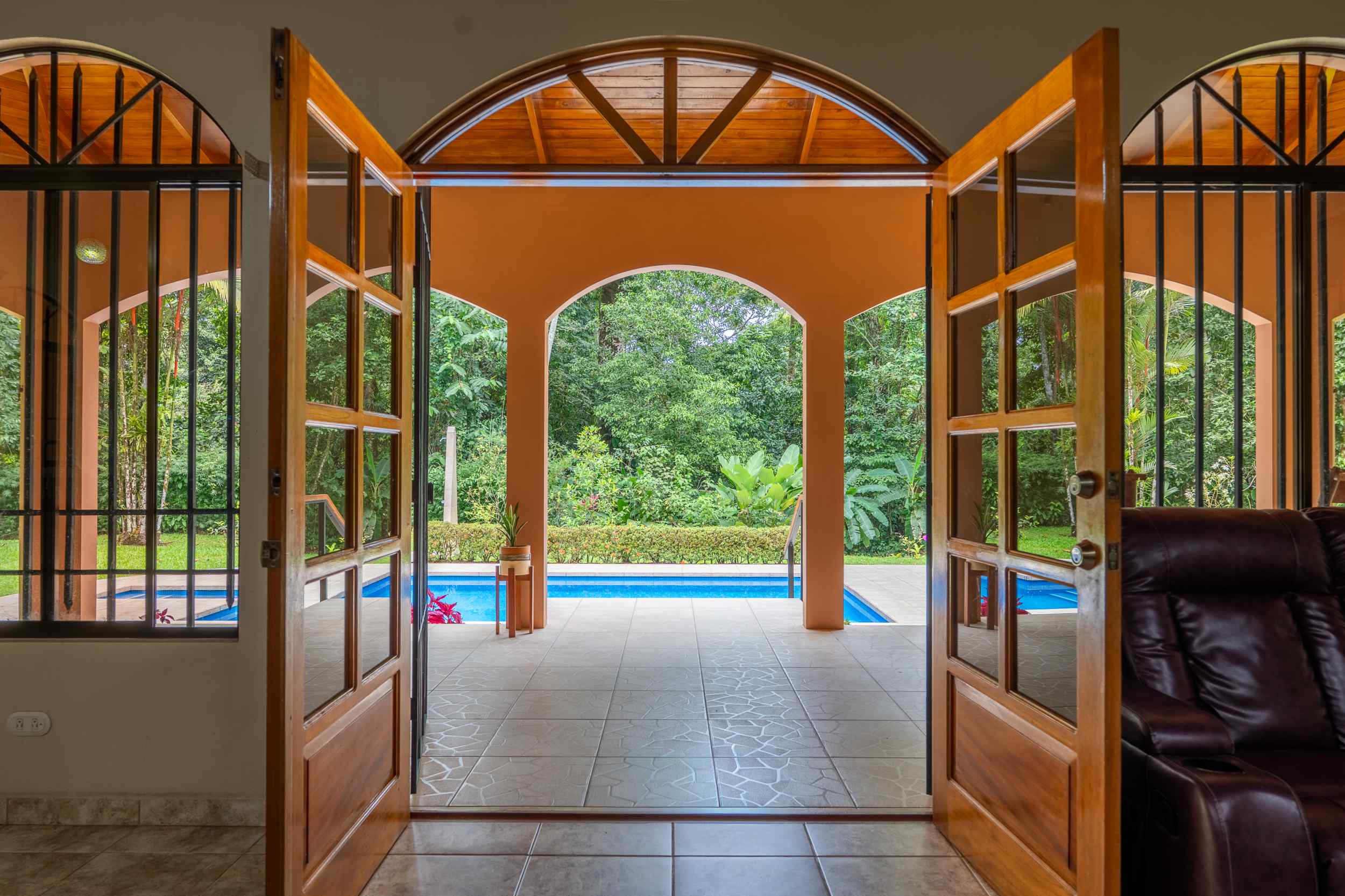74507-29 Charming 2-Bedroom Colonial-Style Home with Private Pool & Creek in Ojochal Costa Rica