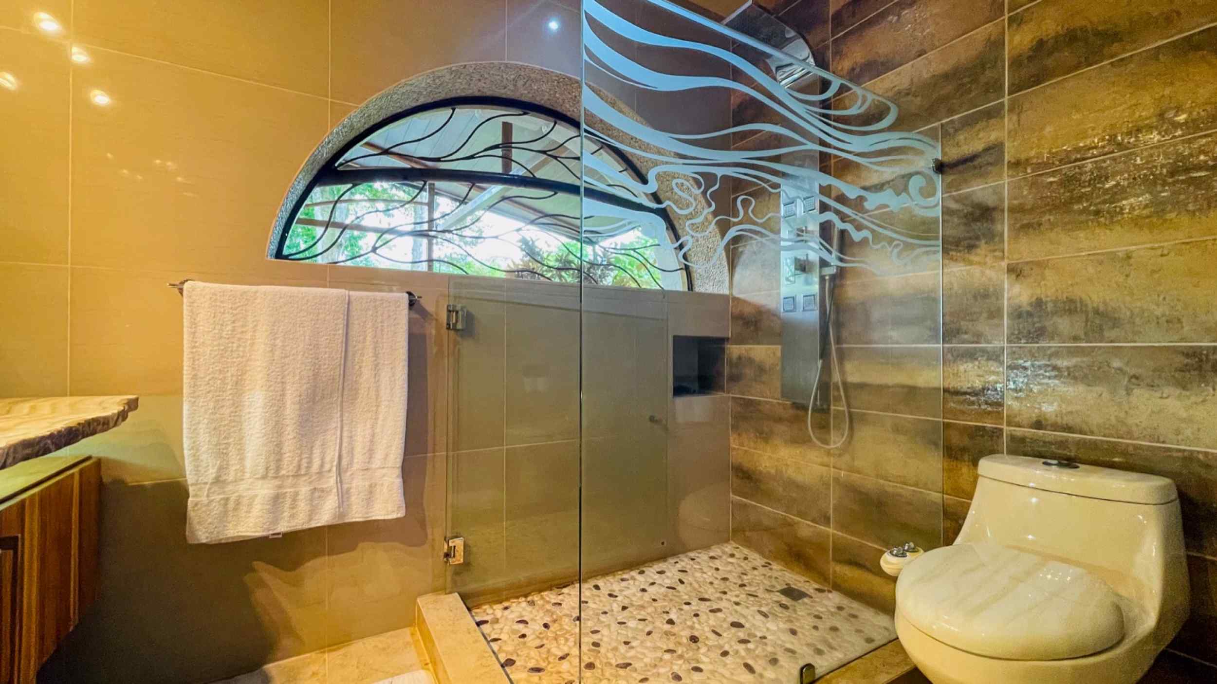 74771-15 Charming 3-Bedroom Income Property with Guest House & Mountain Views in Ojochal Costa Rica