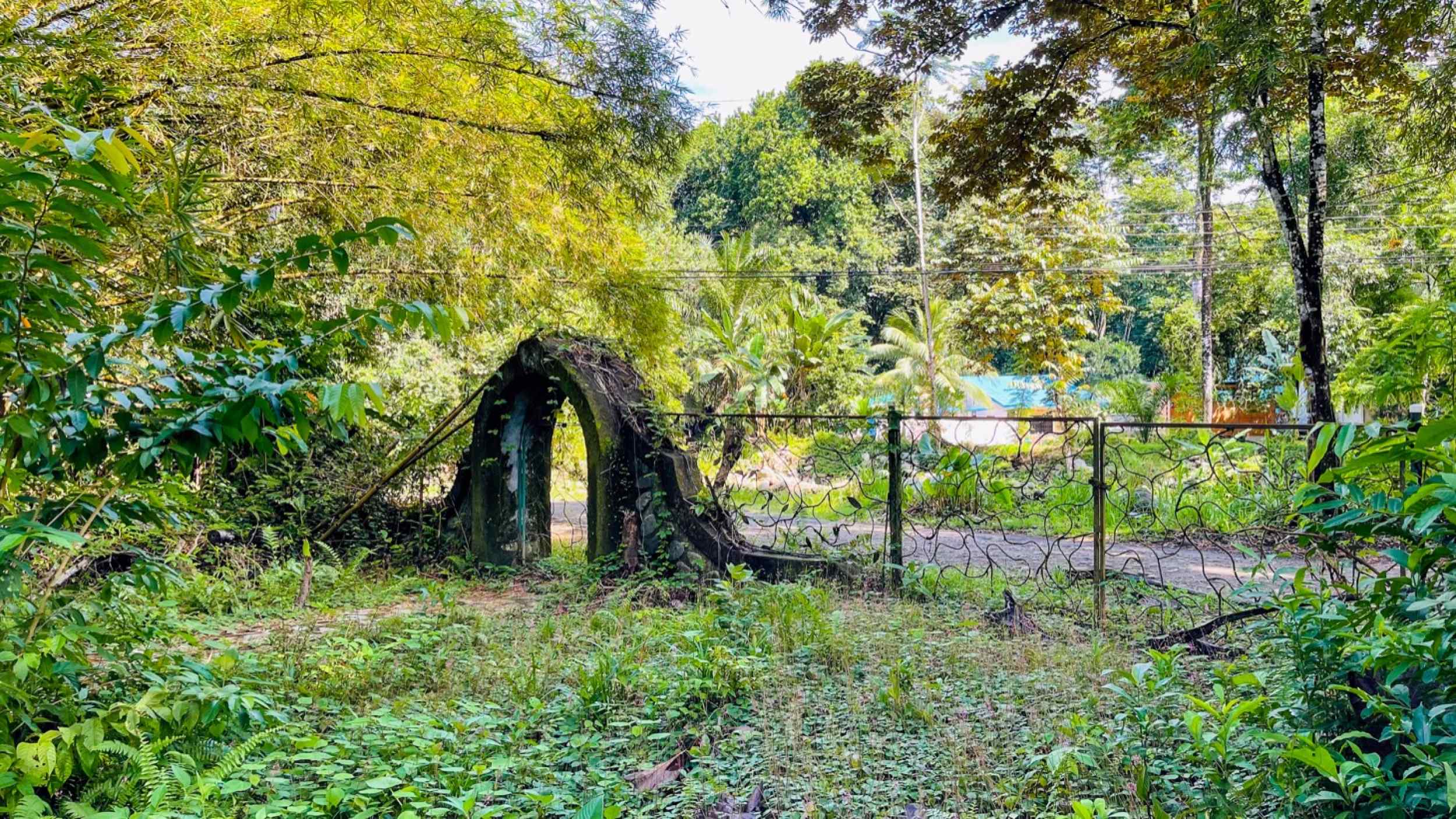 74771-53 Charming 3-Bedroom Income Property with Guest House & Mountain Views in Ojochal Costa Rica