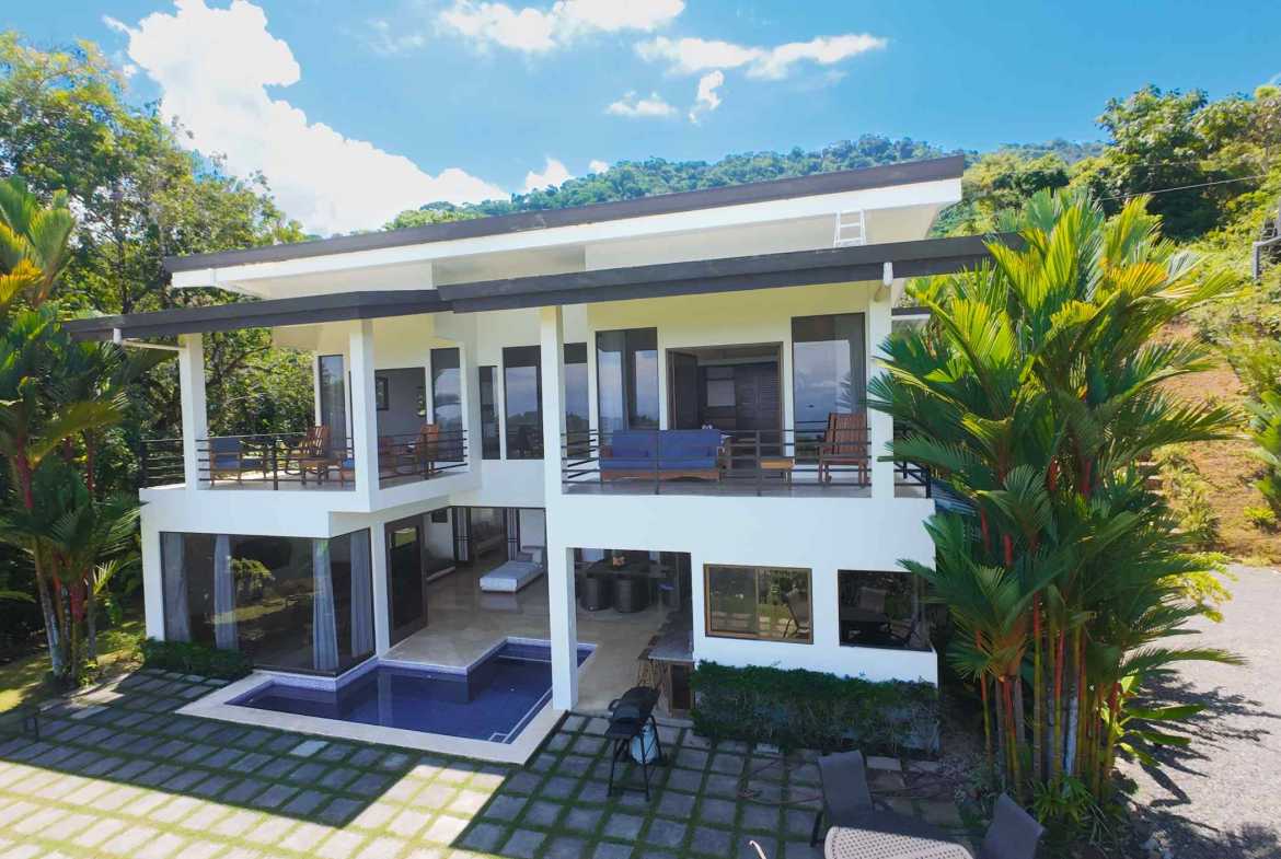 Stunning 4-Bedroom Home with Panoramic Ocean Views & Pool in Dominical Costa Rica