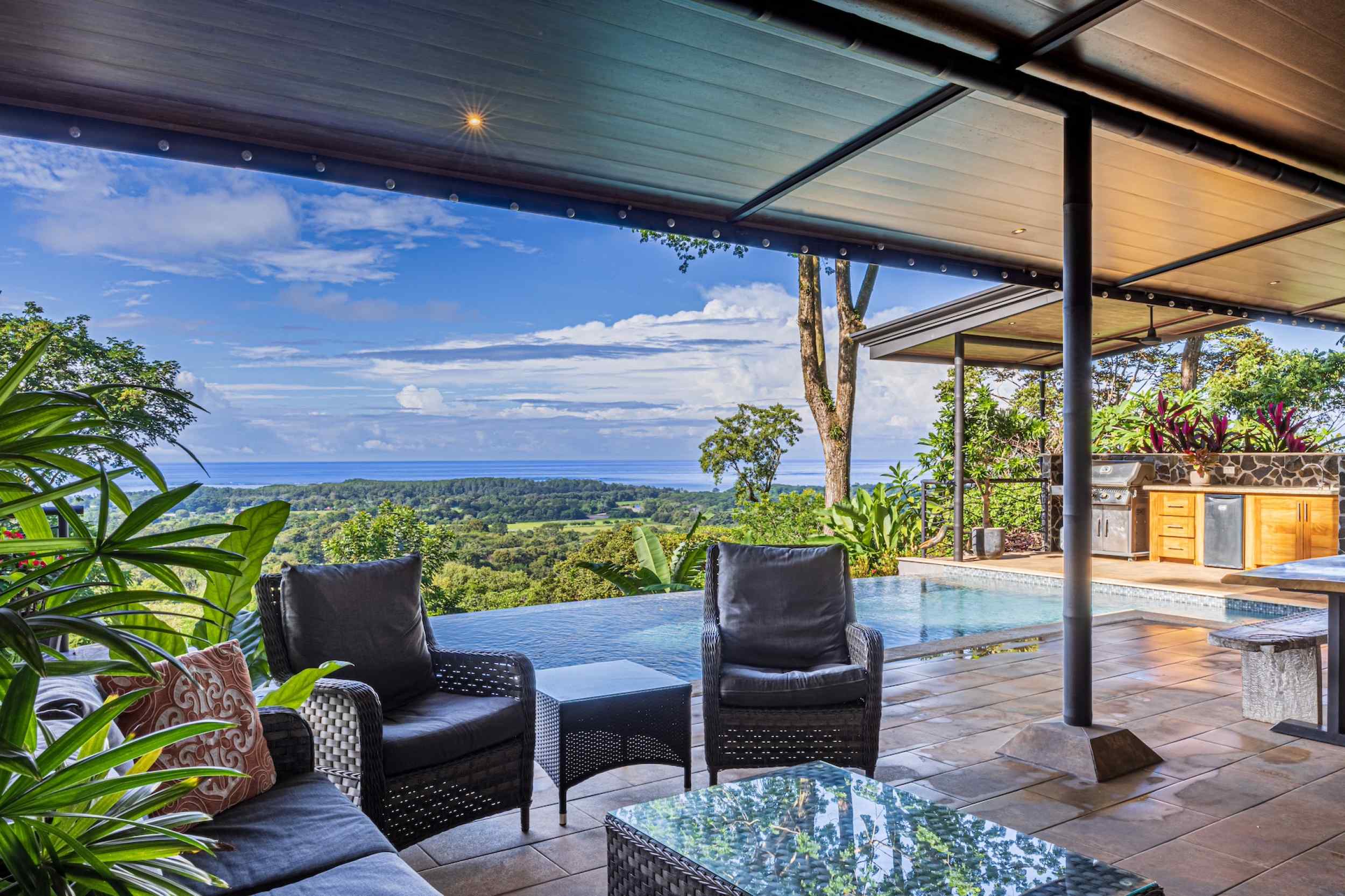 74444-4 Stunning 3-Bedroom Home with Ocean Views, Infinity Pool & Whale’s Tail Vistas in Uvita Costa Rica
