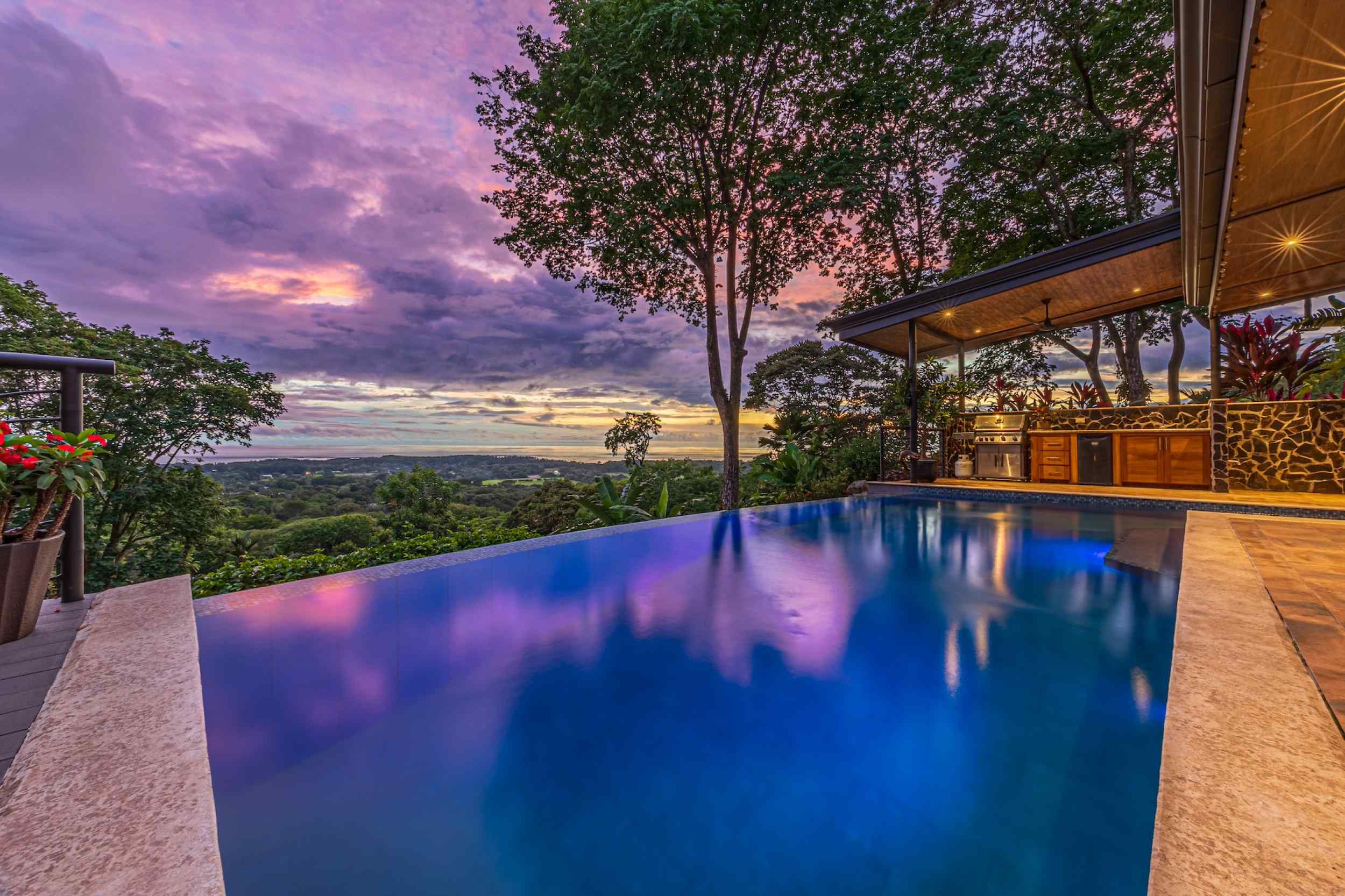 74444-8 Stunning 3-Bedroom Home with Ocean Views, Infinity Pool & Whale’s Tail Vistas in Uvita Costa Rica