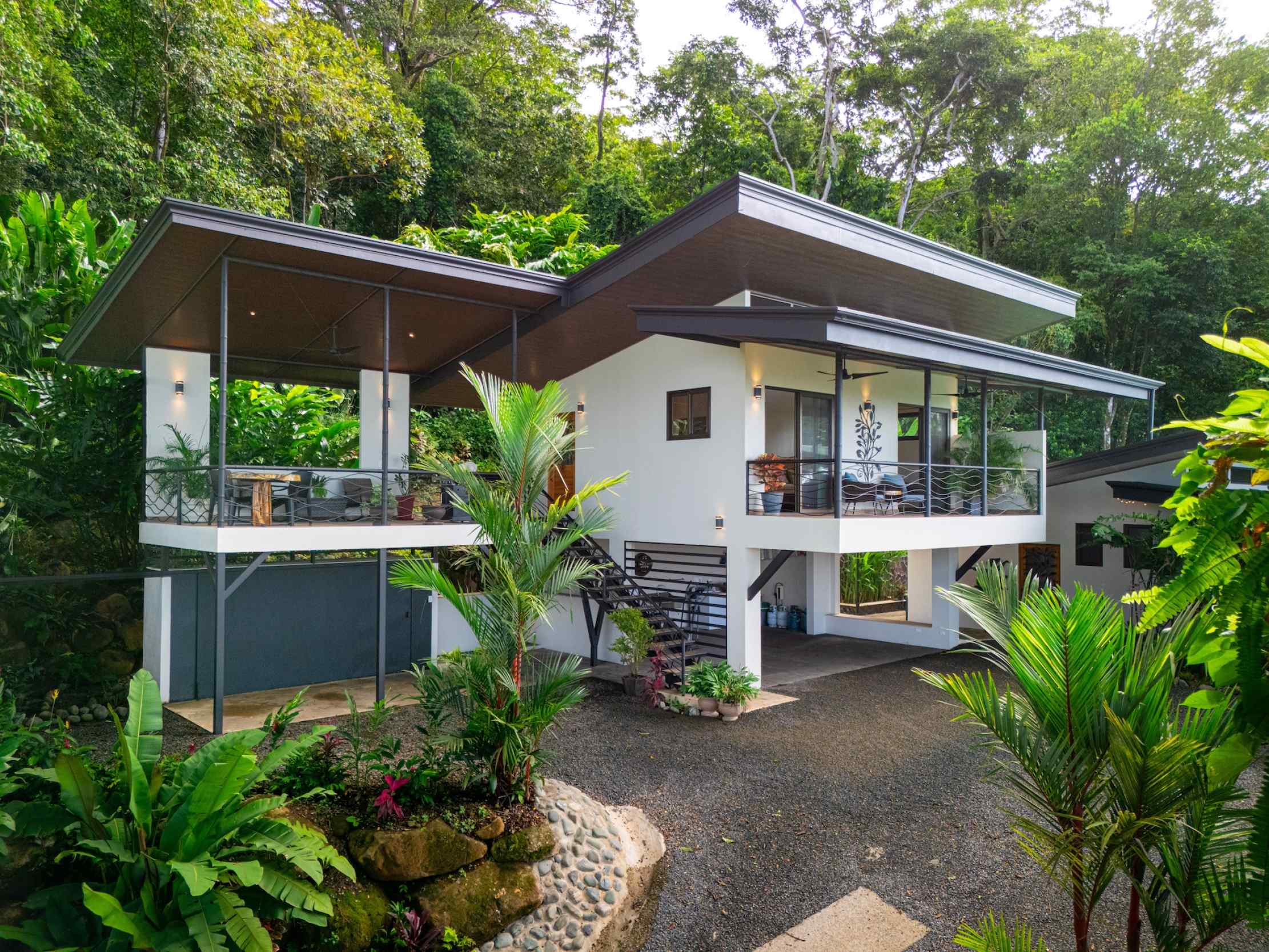 74444-25 Stunning 3-Bedroom Home with Ocean Views, Infinity Pool & Whale’s Tail Vistas in Uvita Costa Rica
