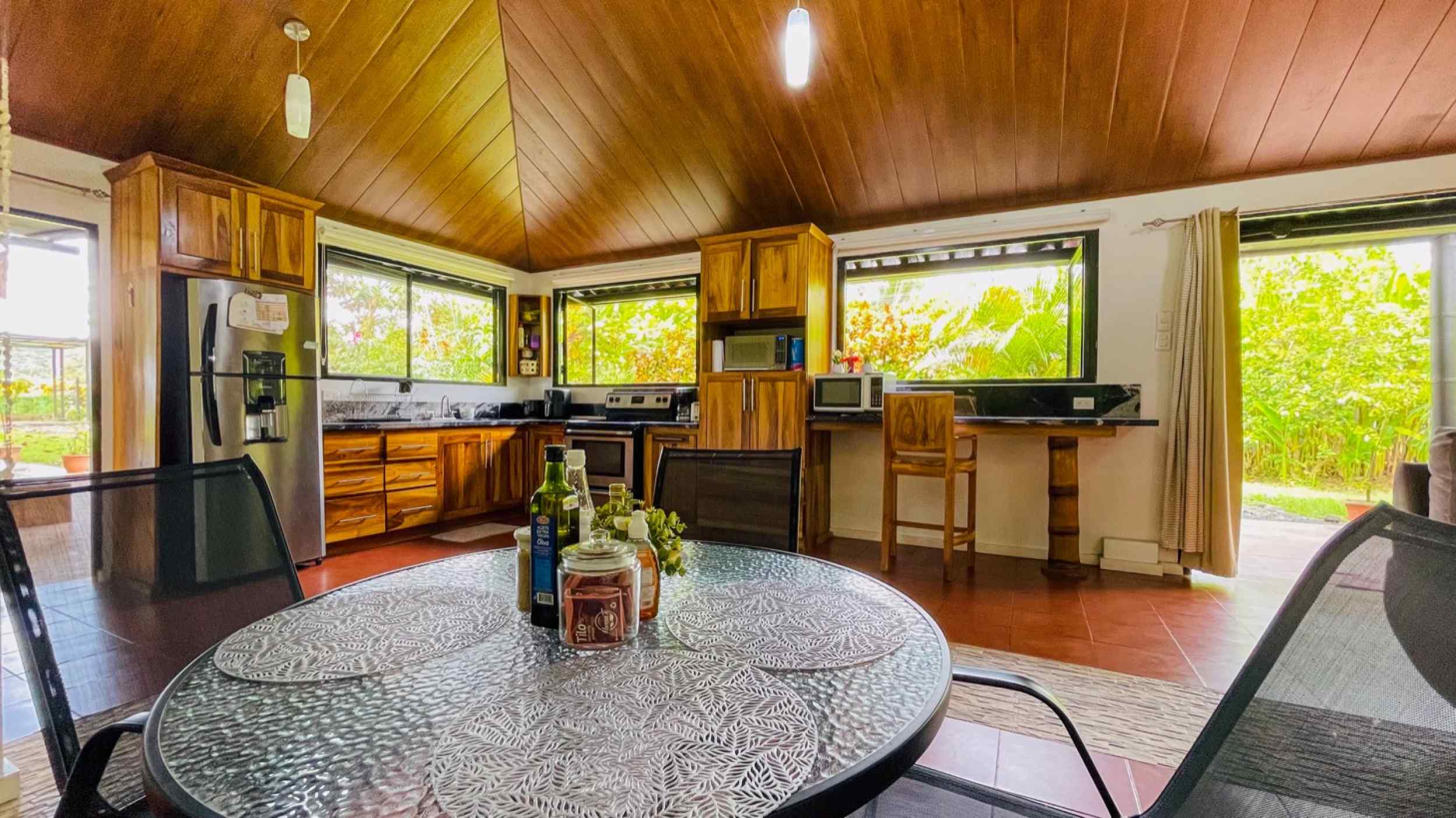 74848-5 Charming 3-Bedroom House with Mountain Views & Private Pool in Bahia Costa Rica
