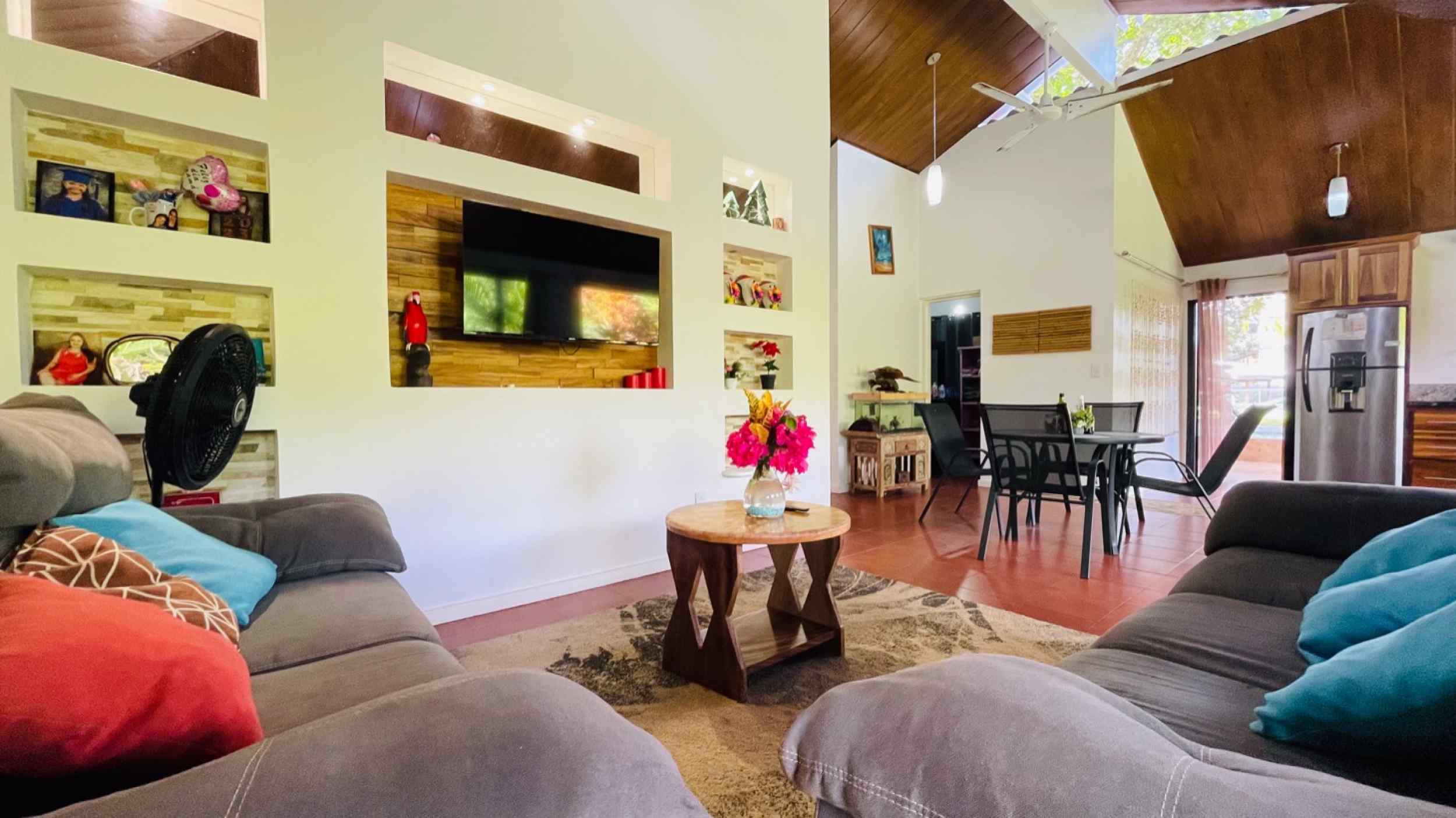 74848-6 Charming 3-Bedroom House with Mountain Views & Private Pool in Bahia Costa Rica