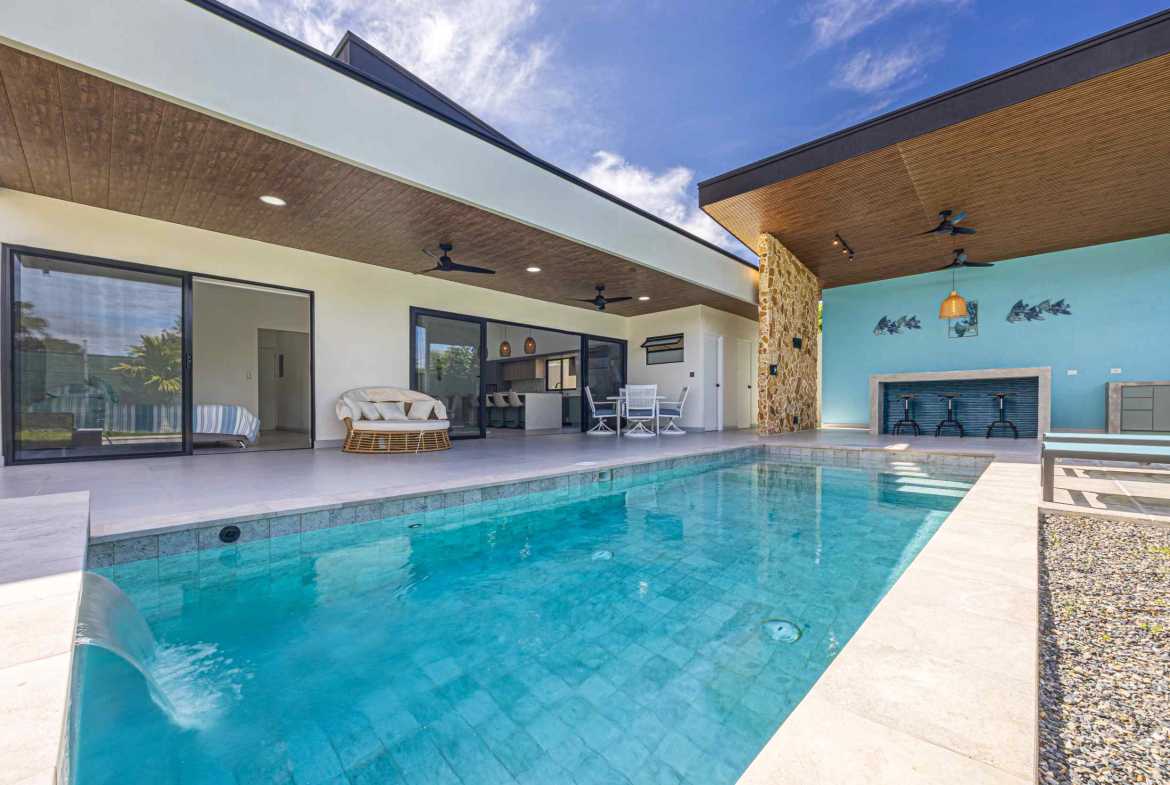 Brand-New Modern Tropical 3-Bedroom Home, photo 16 of 24