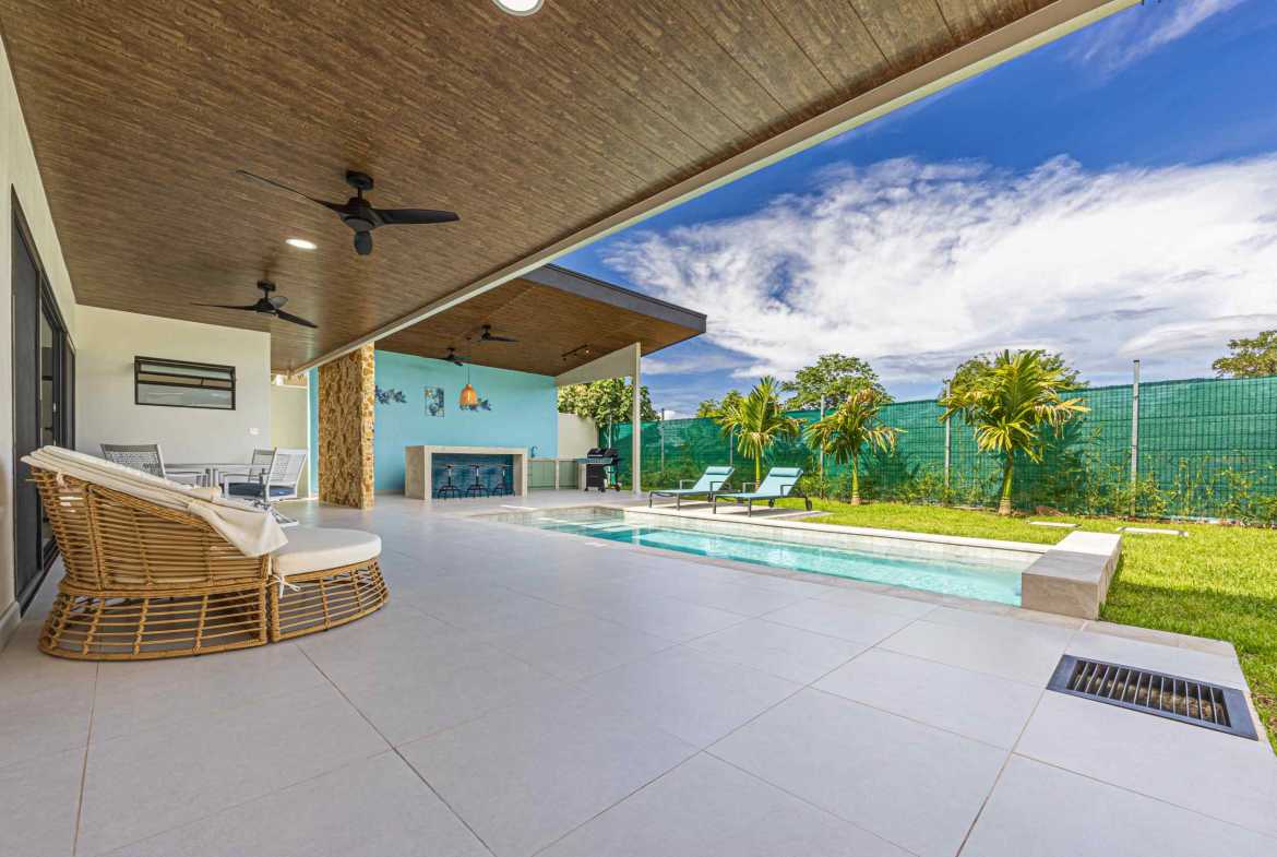 Brand-New Modern Tropical 3-Bedroom Home, photo 20 of 24