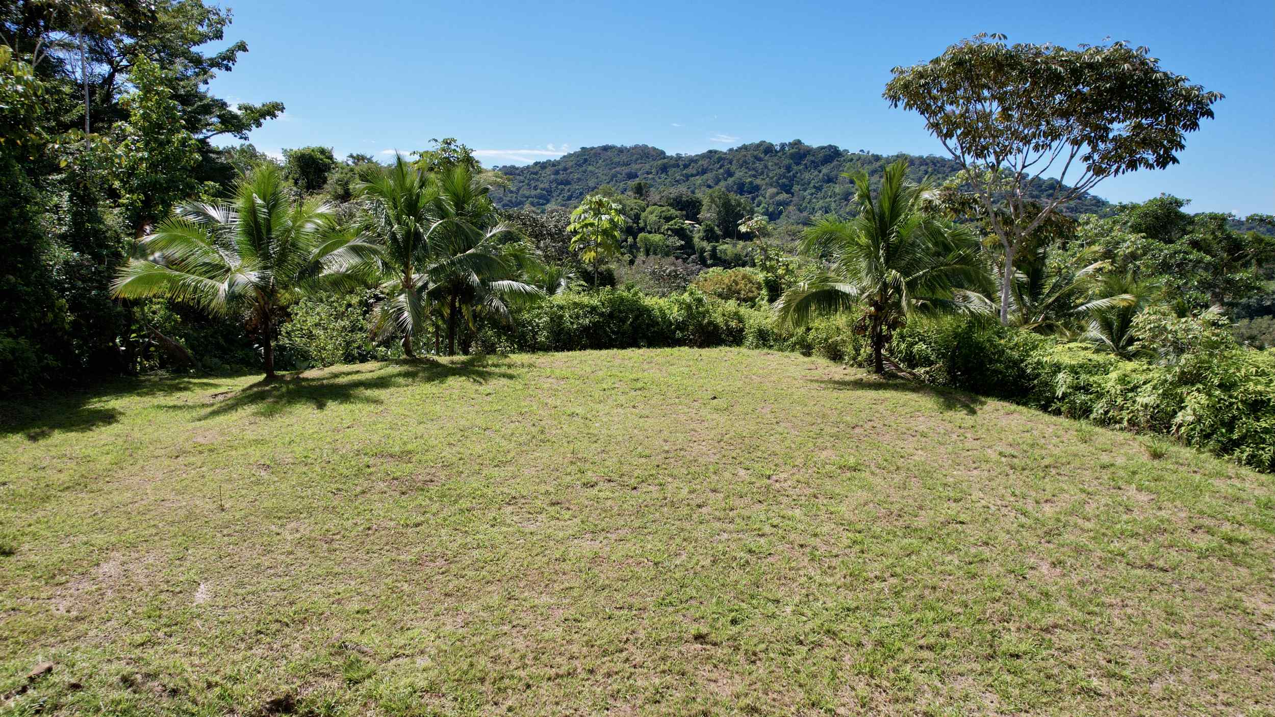 Exceptional Mountain View 4-Acre Building Lot with Legal Water in Ojochal Costa Rica