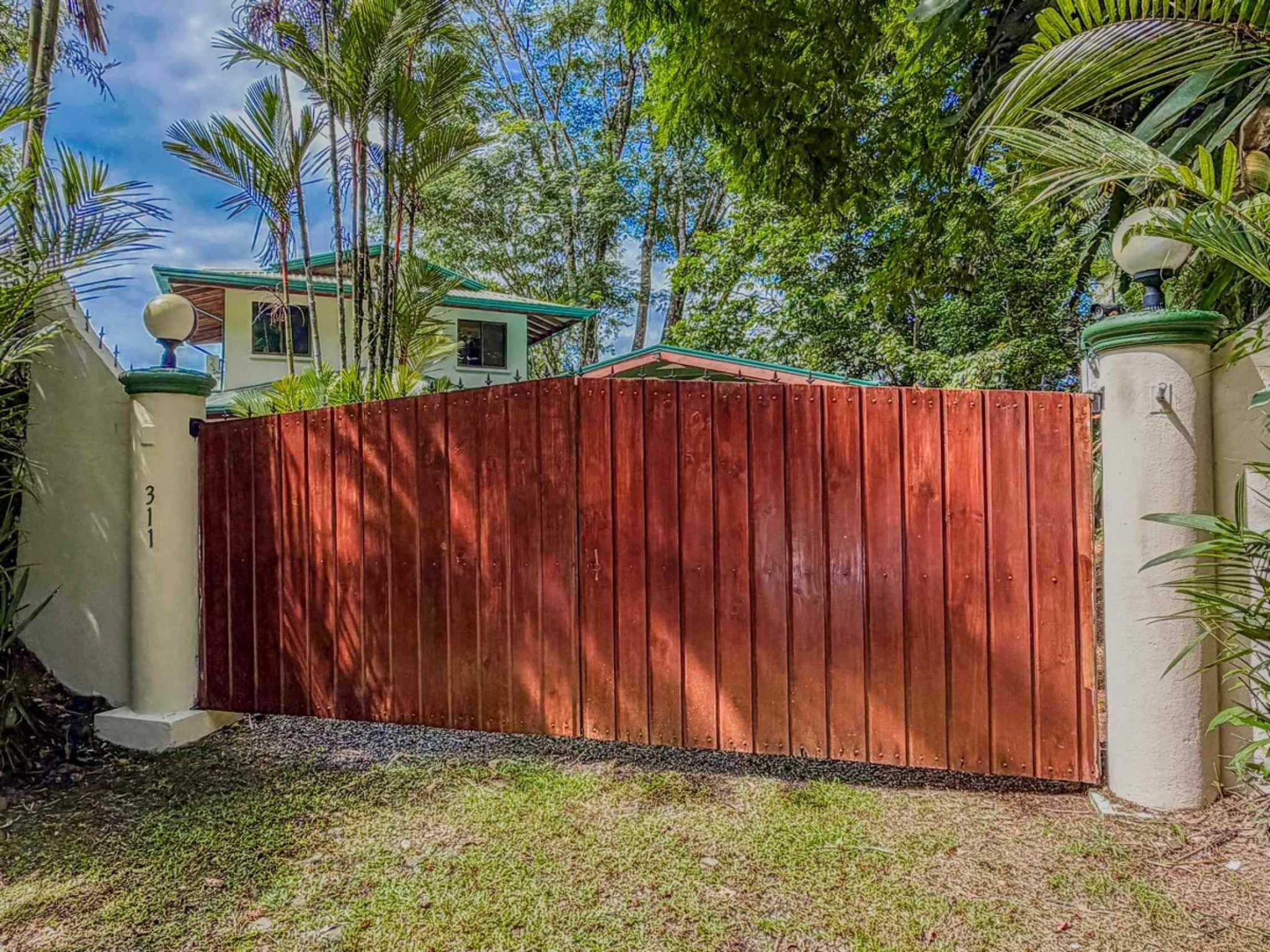 76480-9 Charming 2-Bedroom Jungle Retreat with Saltwater Pool & Mountain Views in Lagunas Costa Rica