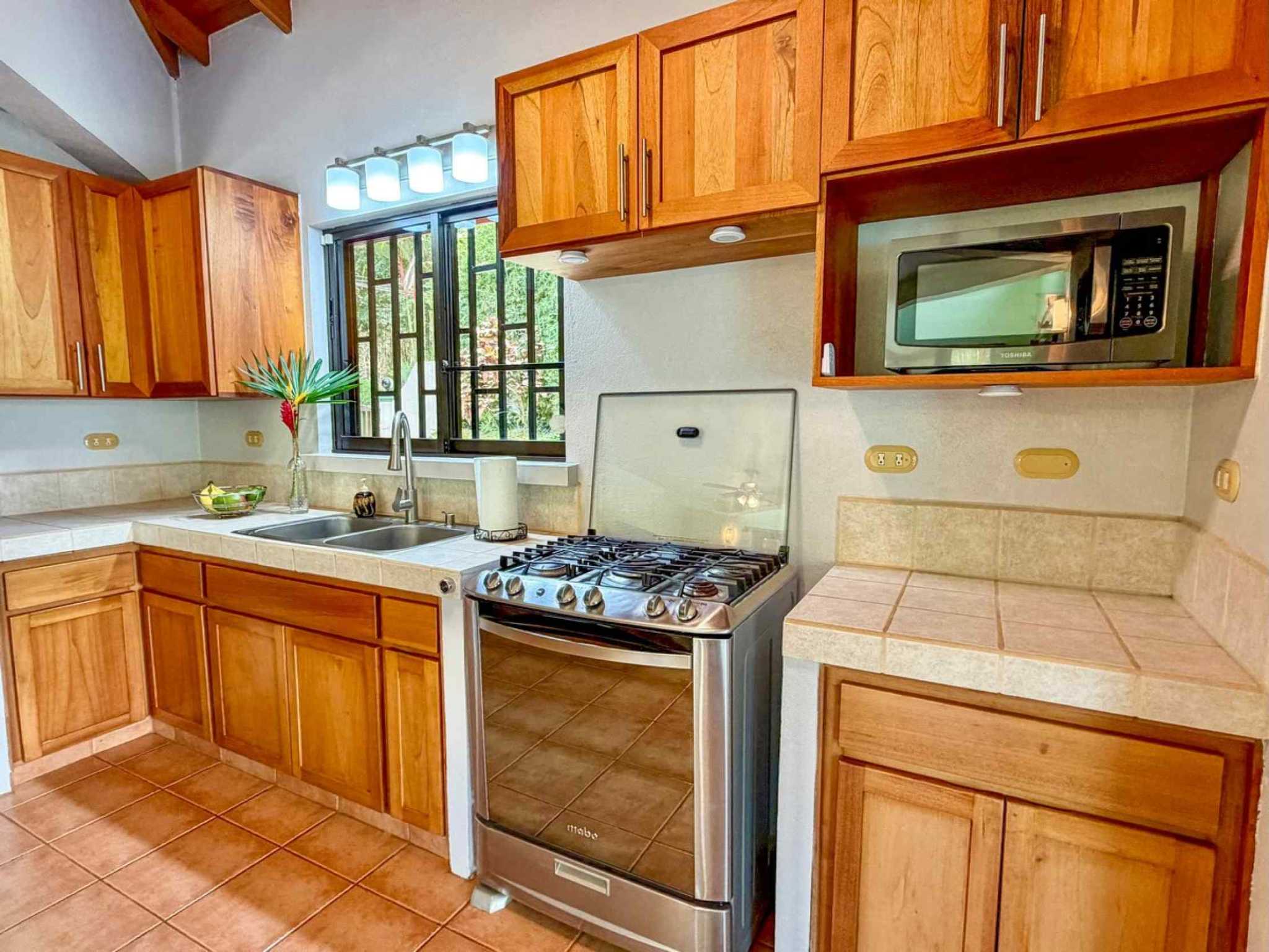 76480-24 Charming 2-Bedroom Jungle Retreat with Saltwater Pool & Mountain Views in Lagunas Costa Rica