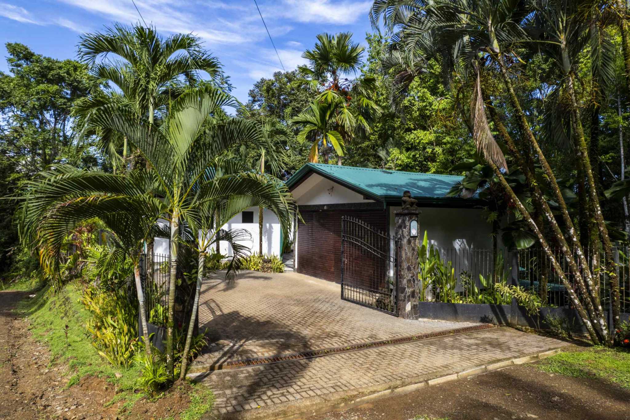 76545-3 Stunning 4-Bedroom Asian-Style Home with Private Pool & Jungle Views in Uvita Costa Rica