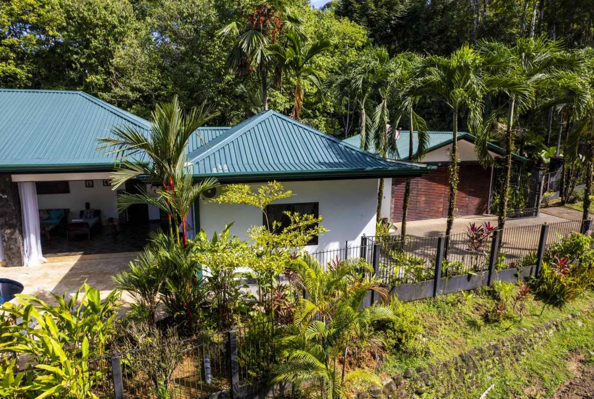 4-Bedroom Asian-Style Home with Private Pool & Jungle Views, photo 5 of 24