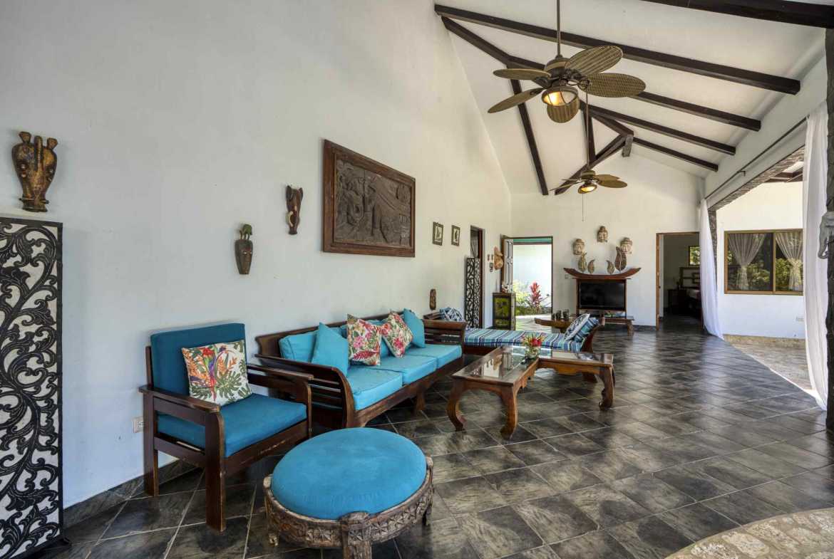 4-Bedroom Asian-Style Home with Private Pool & Jungle Views, photo 7 of 24