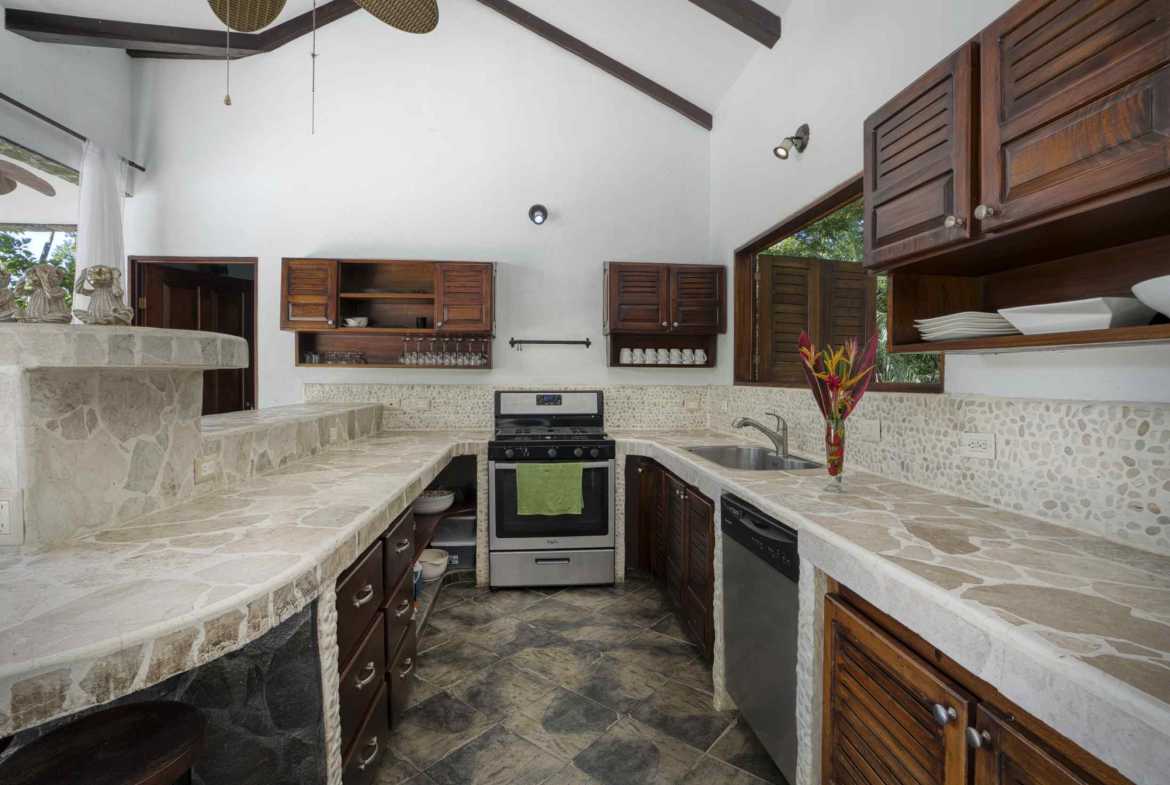 4-Bedroom Asian-Style Home with Private Pool & Jungle Views, photo 11 of 24