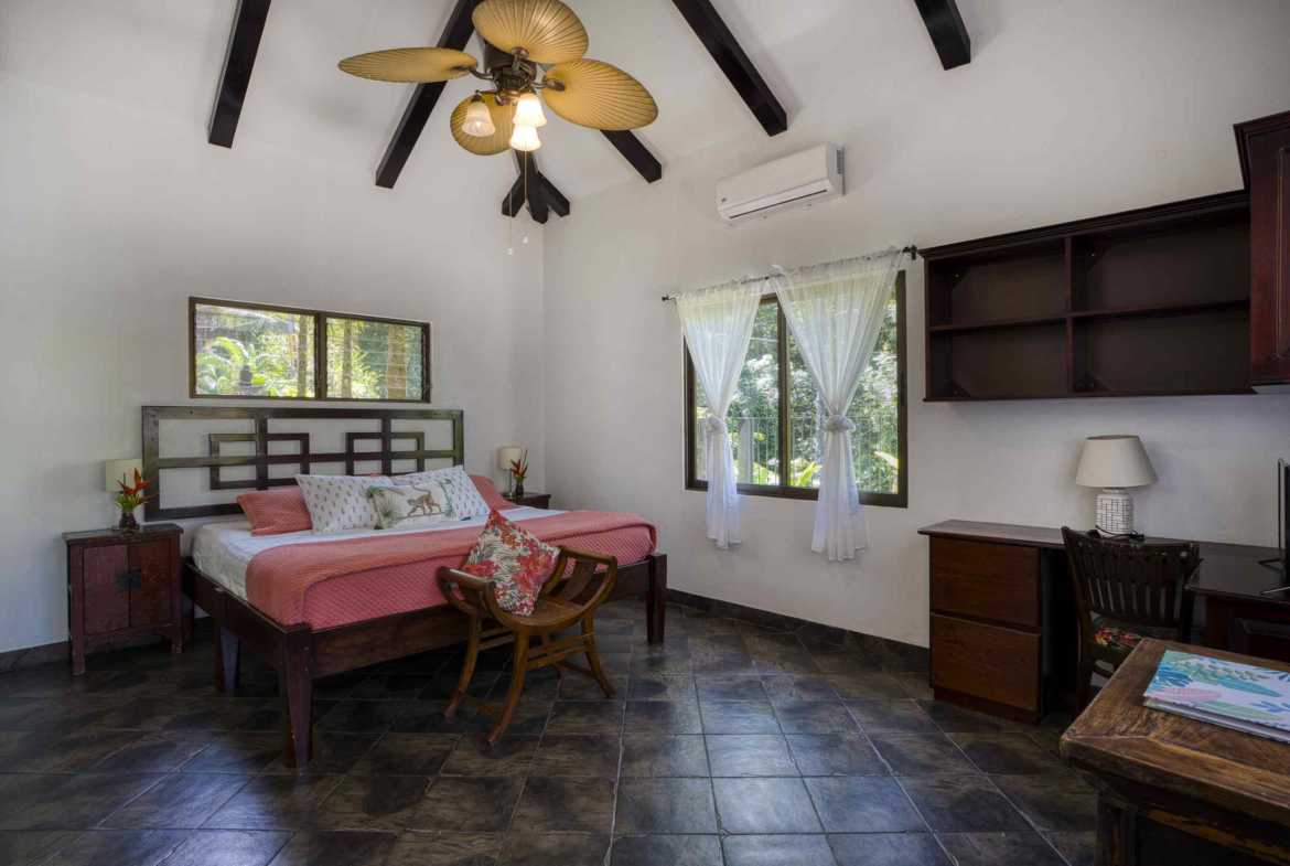 4-Bedroom Asian-Style Home with Private Pool & Jungle Views, photo 19 of 24