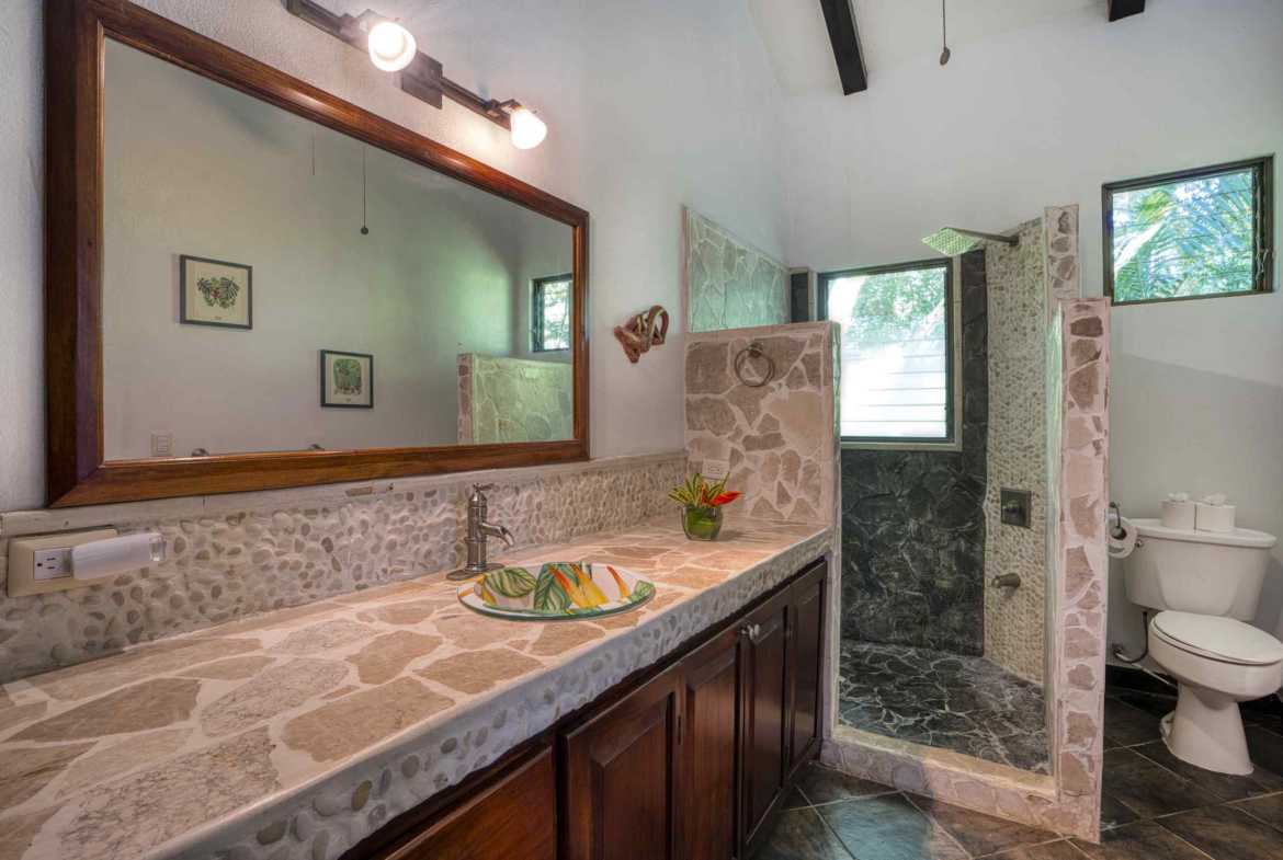 4-Bedroom Asian-Style Home with Private Pool & Jungle Views, photo 23 of 24