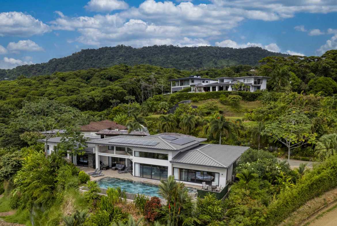 Stunning Ocean View 5-Bedroom Beach House with Private Pool & Solar Power in Dominical Costa Rica